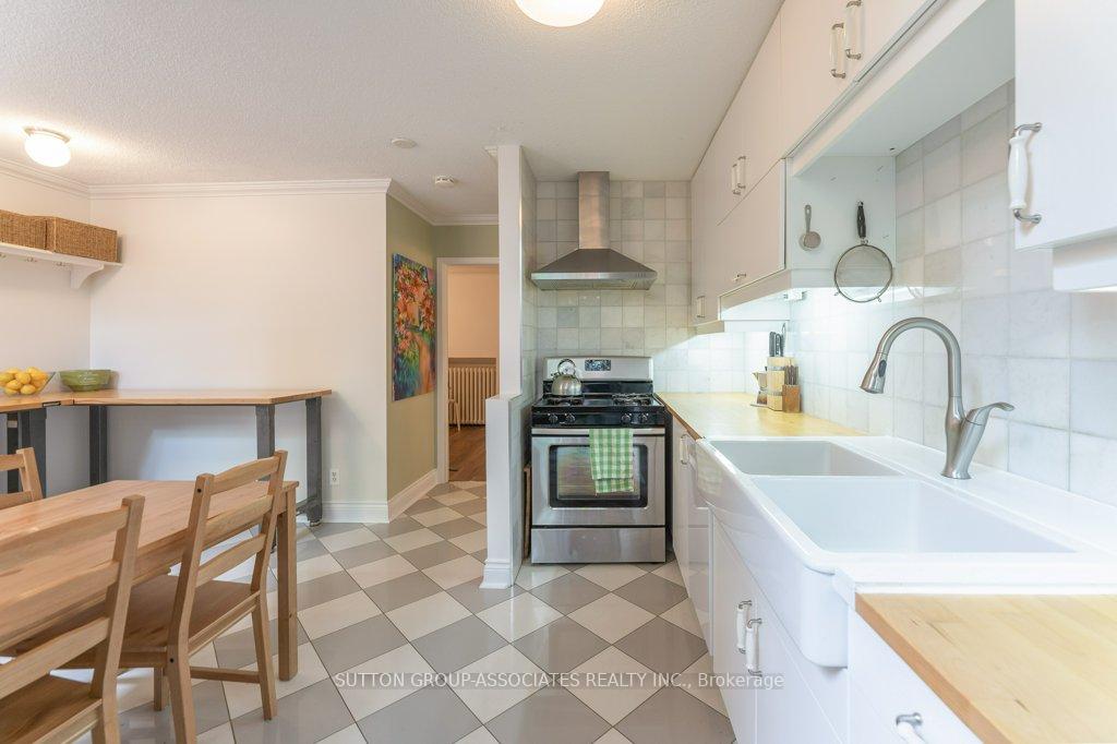 Photo 14 of Unit Back Main & Lower, 518 Euclid Avenue, Toronto, Palmerston-Little Italy — HOMEH
