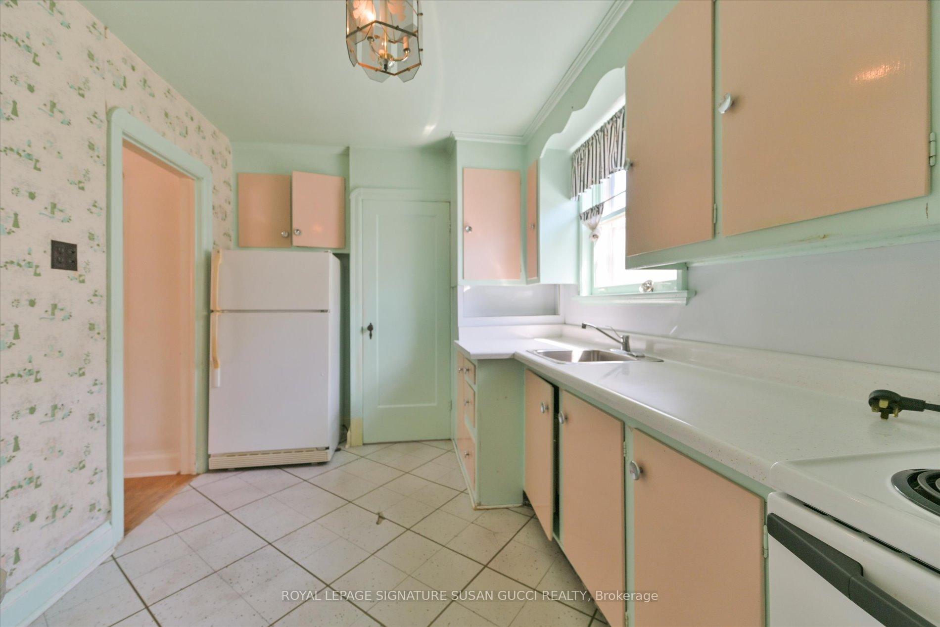 Photo 9 of 115 Cedarcrest Boulevard, Toronto, O'Connor-Parkview — HOMEH