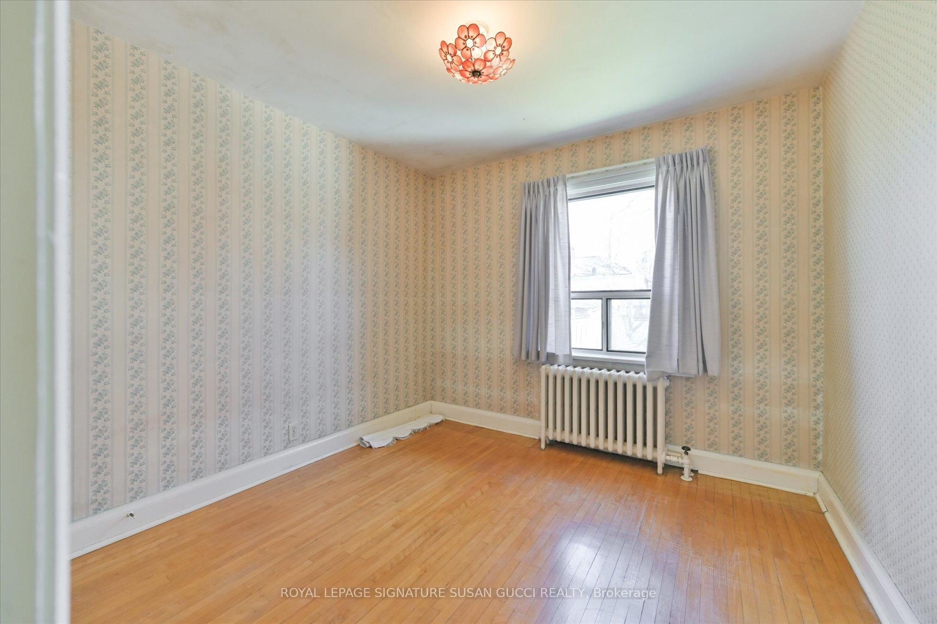Photo 13 of 115 Cedarcrest Boulevard, Toronto, O'Connor-Parkview — HOMEH