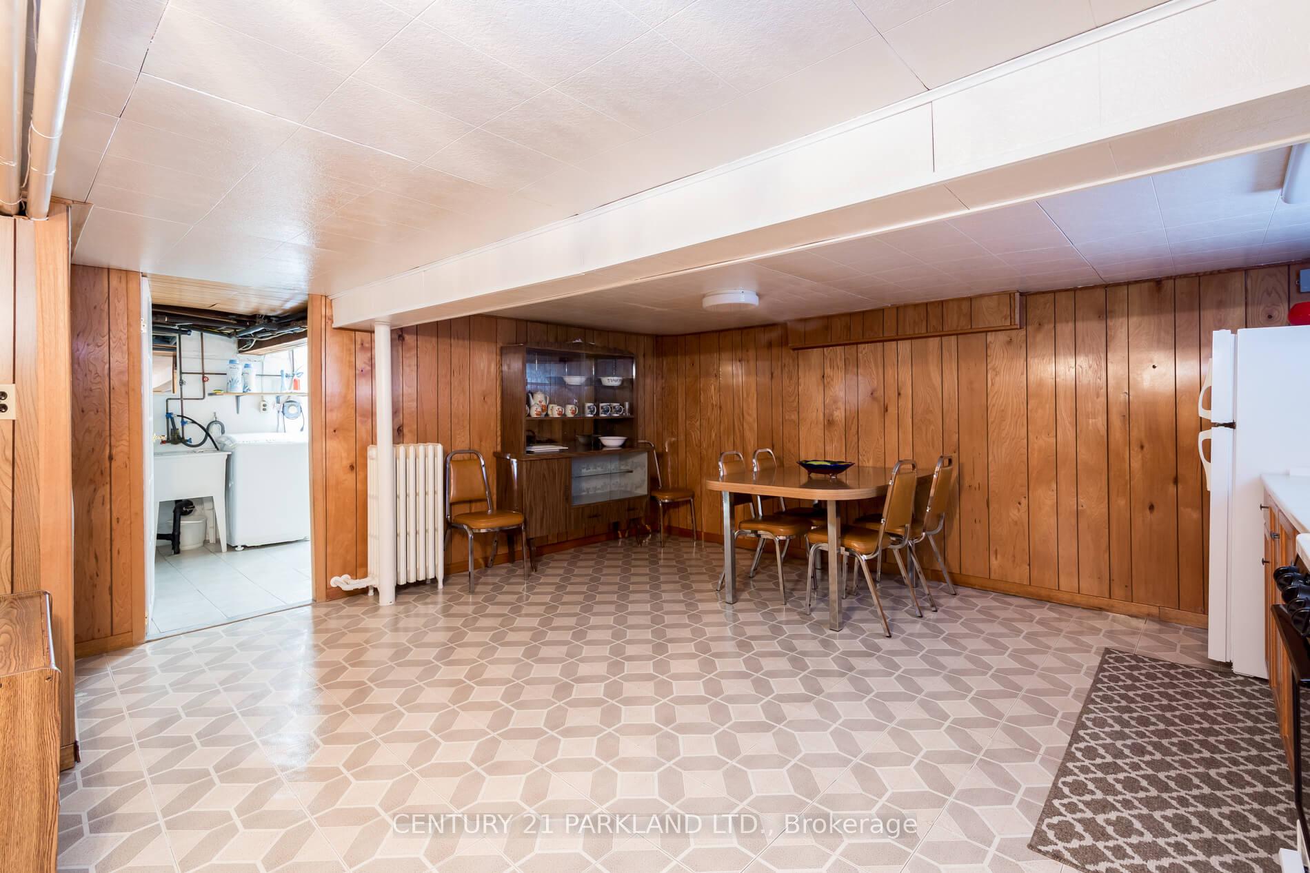Photo 21 of 29 Cadorna Avenue, Toronto, Danforth Village-East York — HOMEH