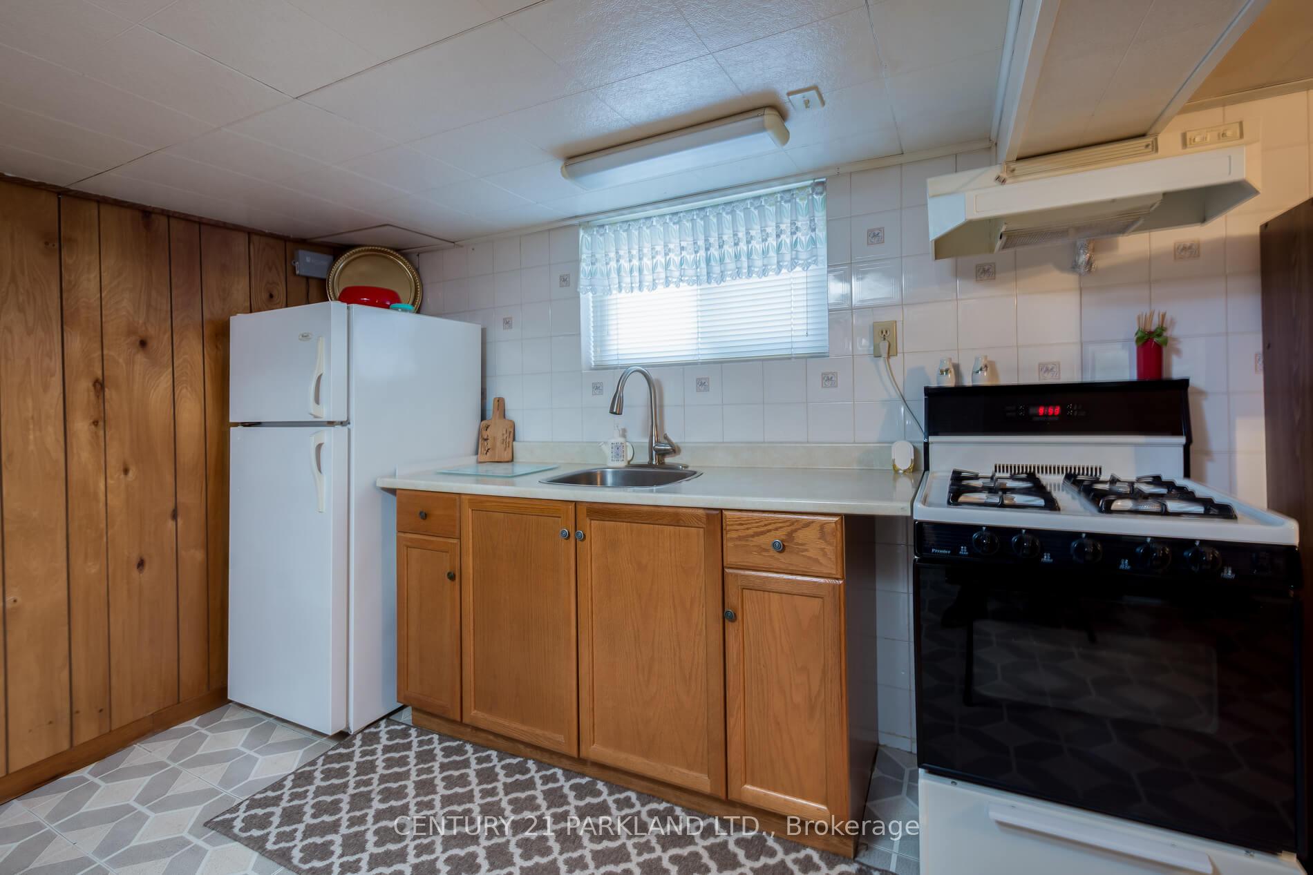 Photo 24 of 29 Cadorna Avenue, Toronto, Danforth Village-East York — HOMEH