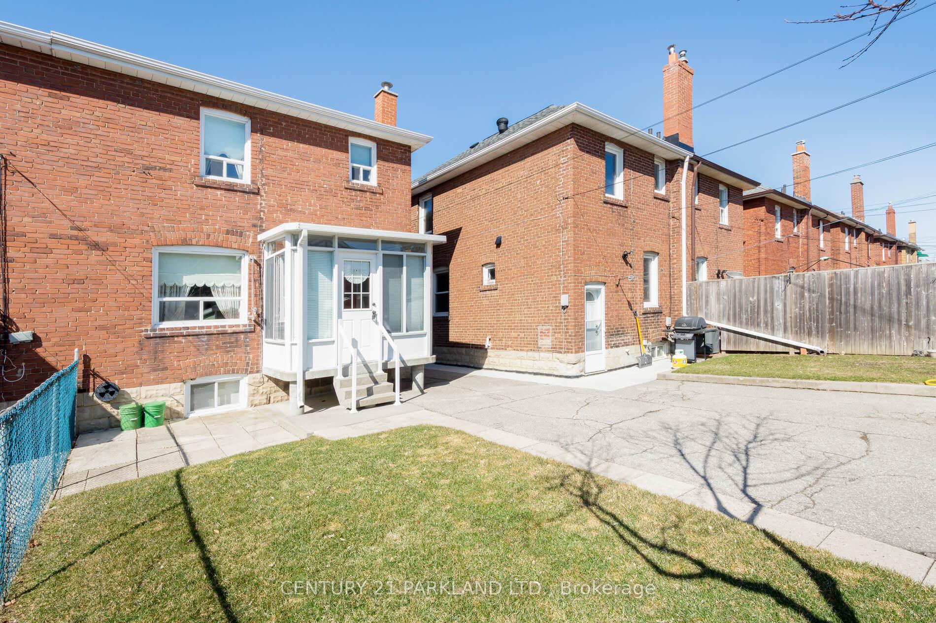 Photo 35 of 29 Cadorna Avenue, Toronto, Danforth Village-East York — HOMEH
