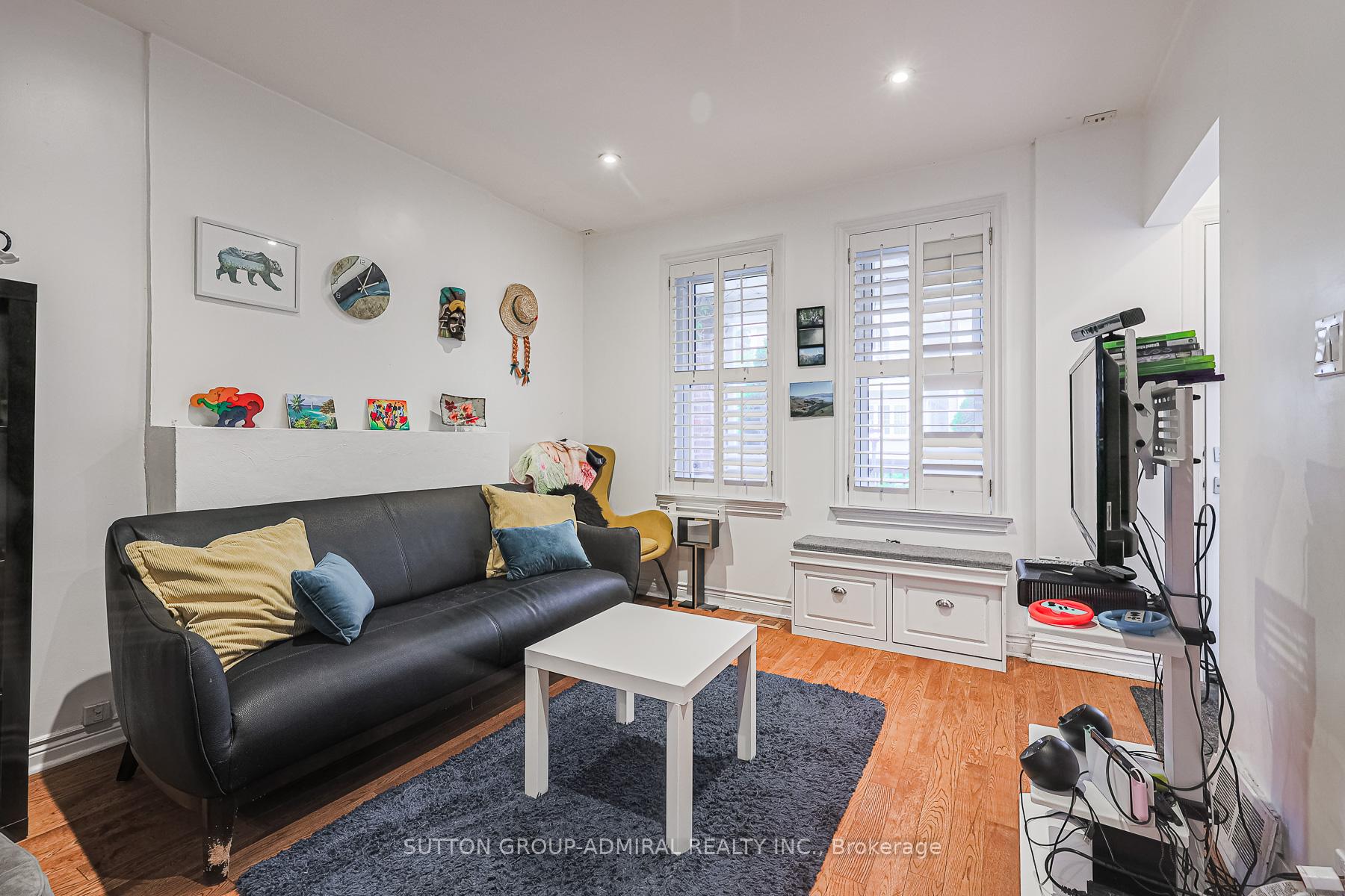 Photo 4 of 117 Helendale Avenue, Toronto, Yonge-Eglinton — HOMEH