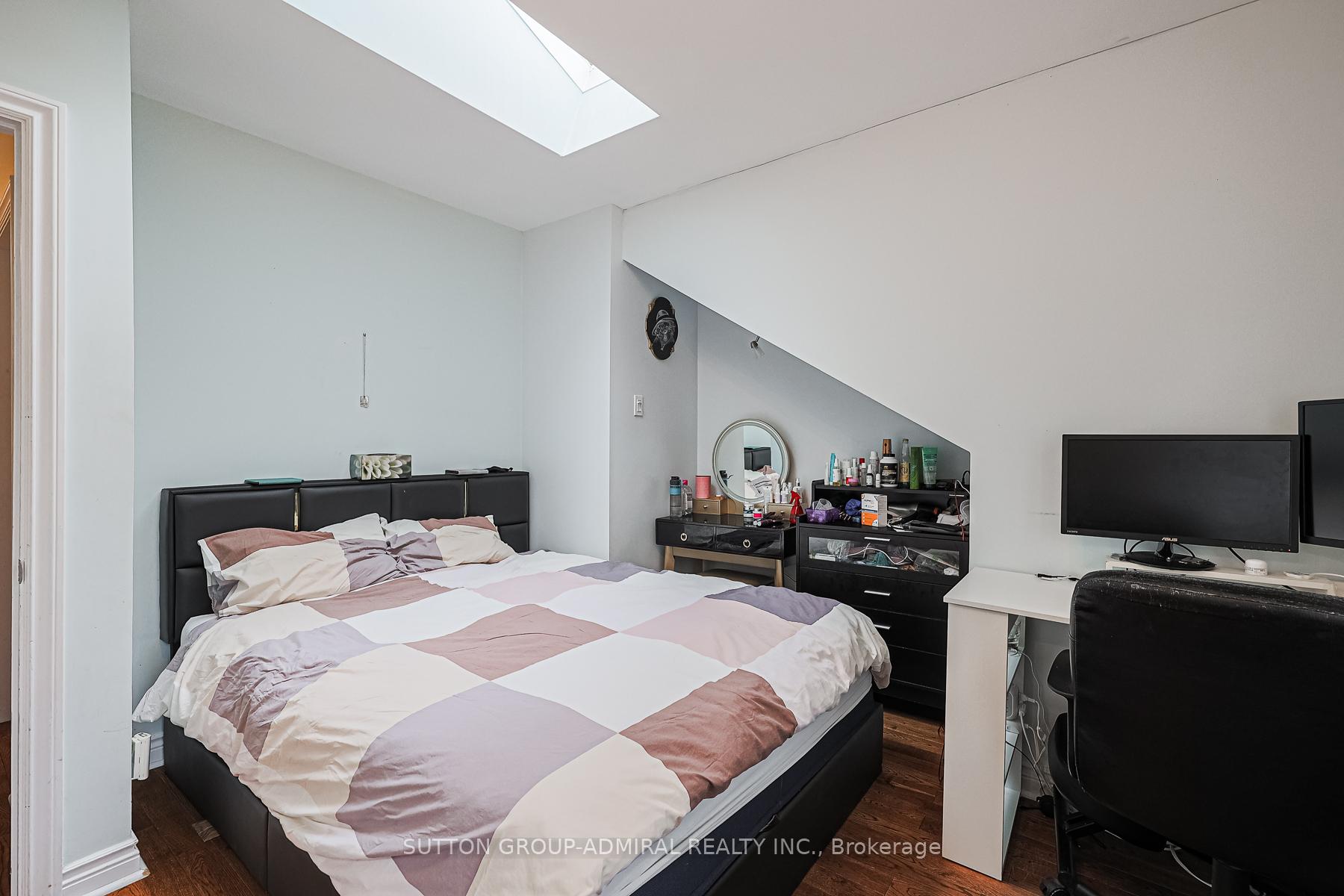 Photo 14 of 117 Helendale Avenue, Toronto, Yonge-Eglinton — HOMEH