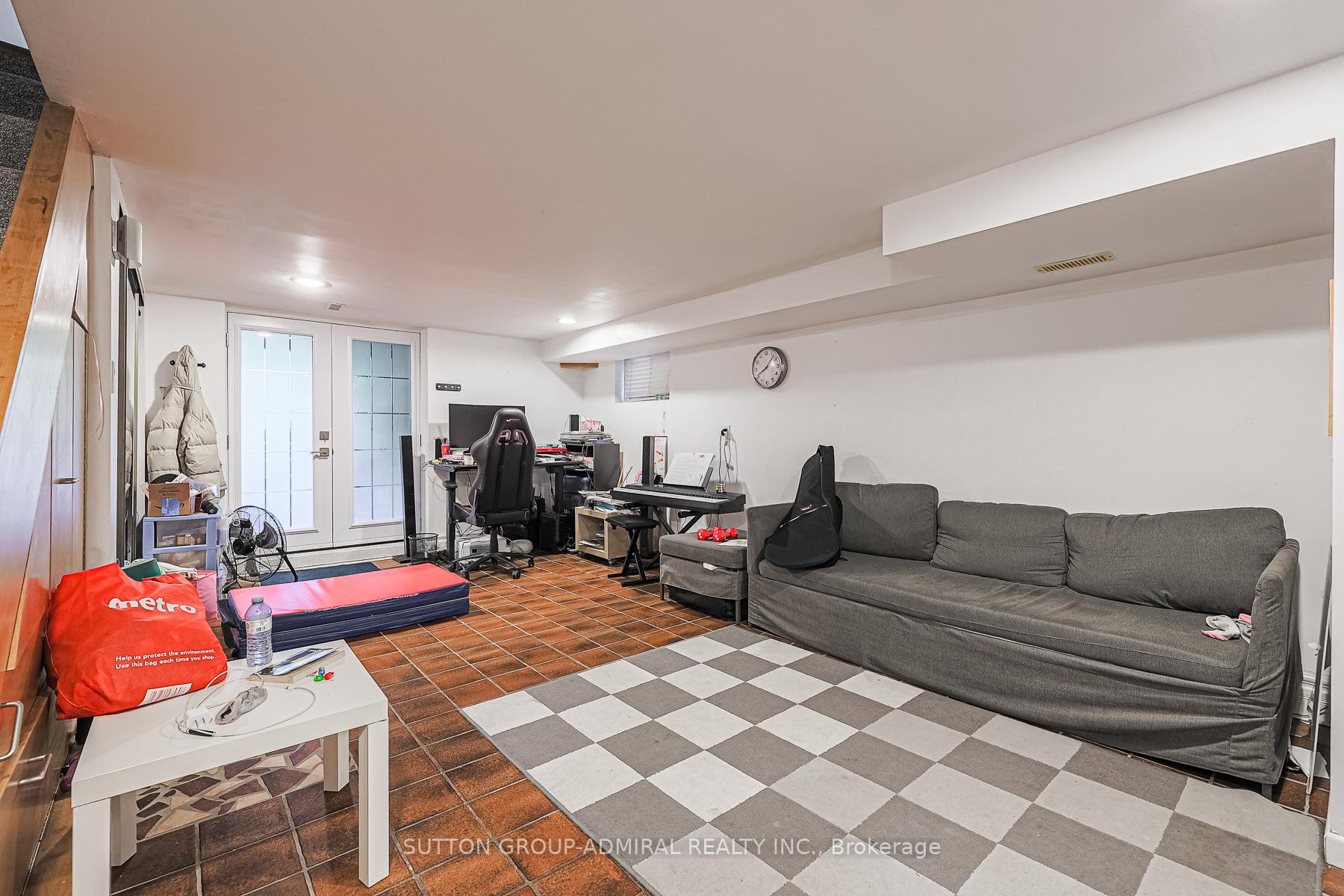 Photo 20 of 117 Helendale Avenue, Toronto, Yonge-Eglinton — HOMEH