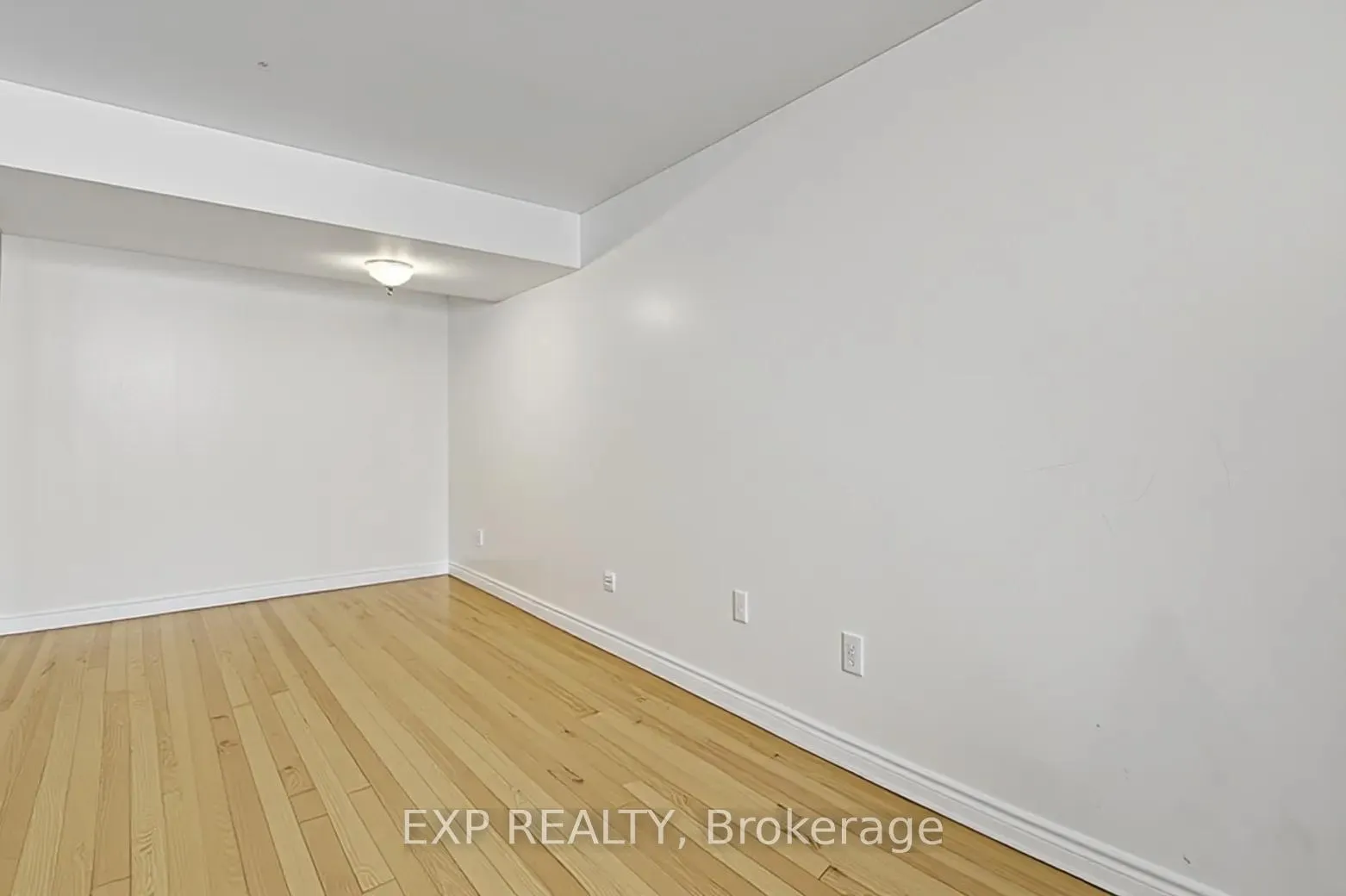 Photo 12 of Unit 4, 1220 Mcwatters Road, Ottawa, Queensway Terrace South/Ridgeview — HOMEH