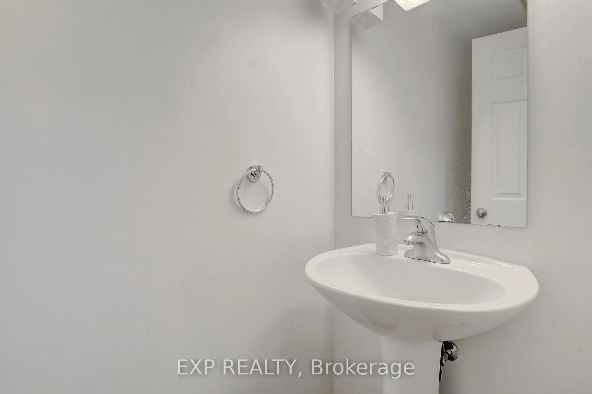 Photo 14 of Unit 4, 1220 Mcwatters Road, Ottawa, Queensway Terrace South/Ridgeview — HOMEH