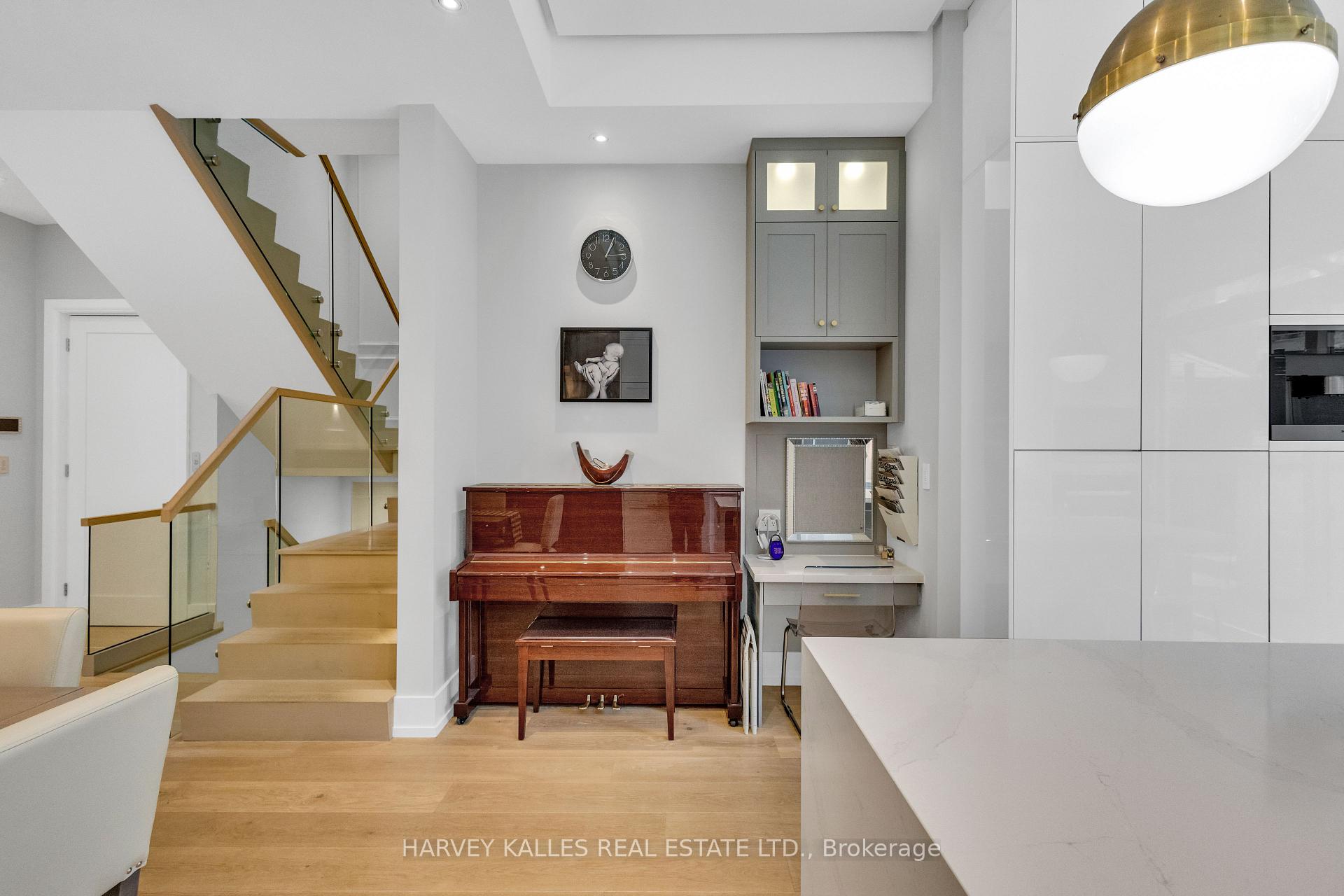 Photo 12 of 7 Relmar Gardens, Toronto, Forest Hill South — HOMEH