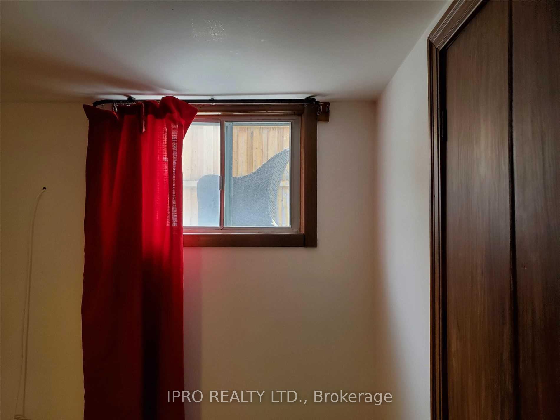 Photo 6 of Unit Lower # 2, 586 O'connor Drive, Toronto, East York — HOMEH