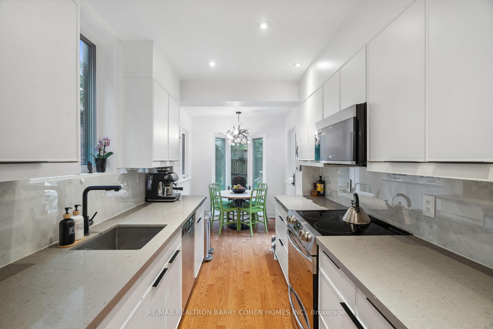 Photo 4 of 488 Roselawn Avenue, Toronto, Lawrence Park South — HOMEH