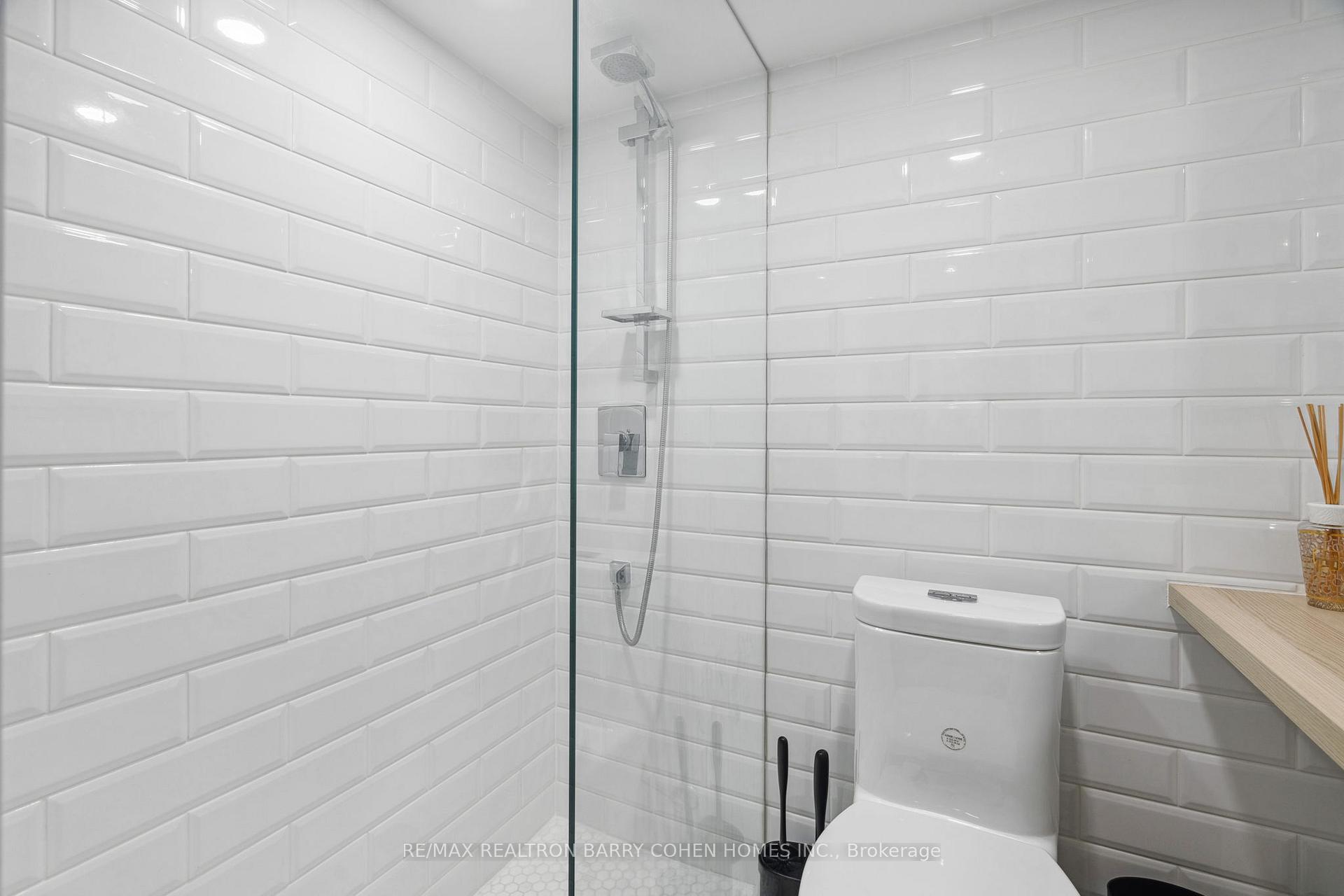Photo 25 of 488 Roselawn Avenue, Toronto, Lawrence Park South — HOMEH