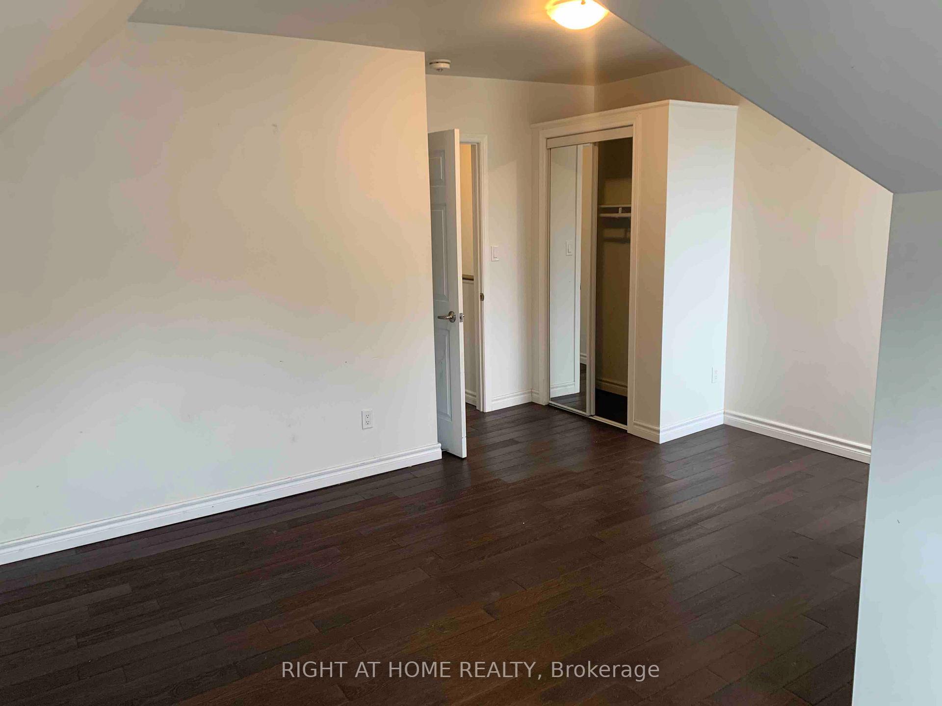 Photo 4 of Unit 2, 570 Bathurst Street, Toronto, Palmerston-Little Italy — HOMEH