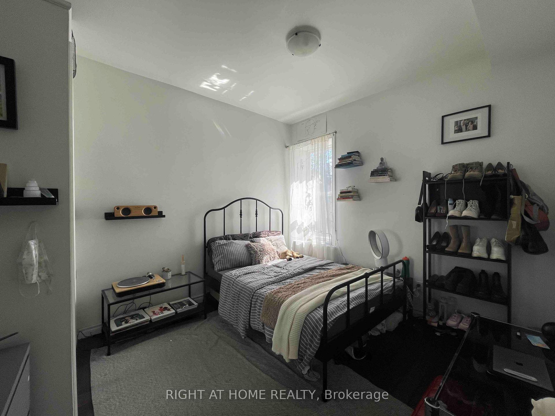 Photo 5 of Unit 2, 570 Bathurst Street, Toronto, Palmerston-Little Italy — HOMEH