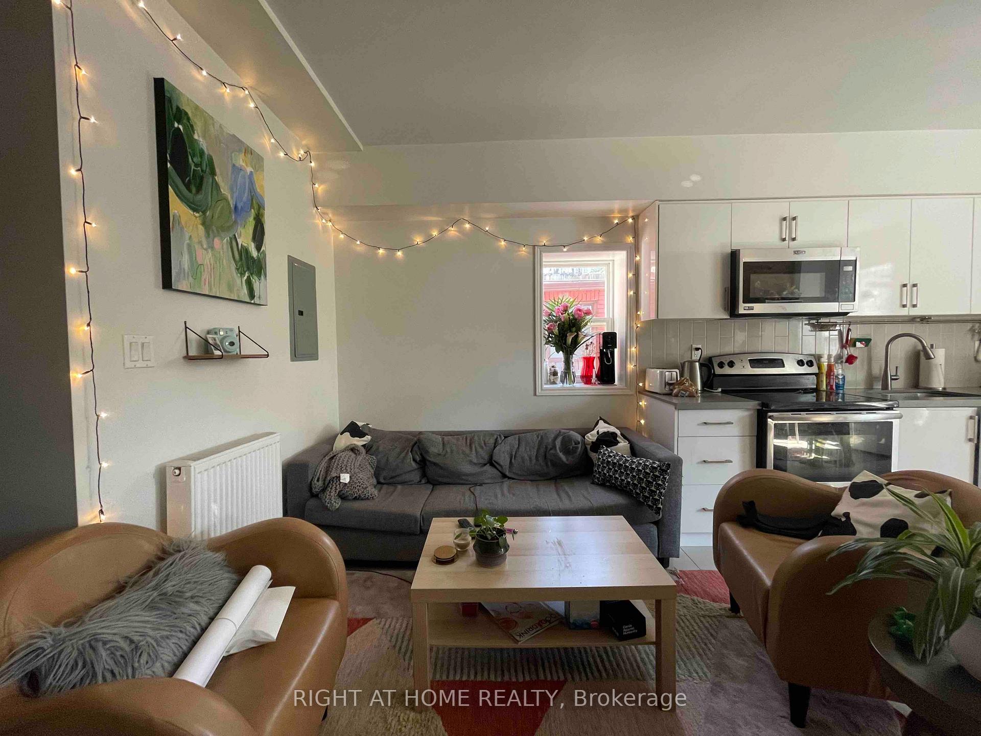 Photo 6 of Unit 2, 570 Bathurst Street, Toronto, Palmerston-Little Italy — HOMEH