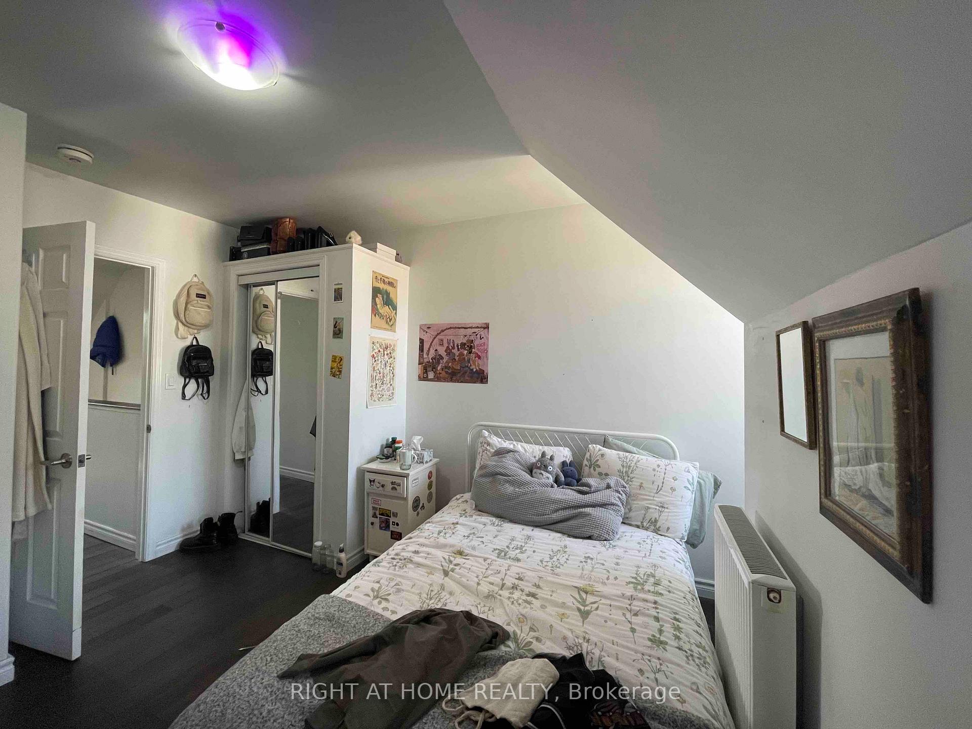 Photo 7 of Unit 2, 570 Bathurst Street, Toronto, Palmerston-Little Italy — HOMEH