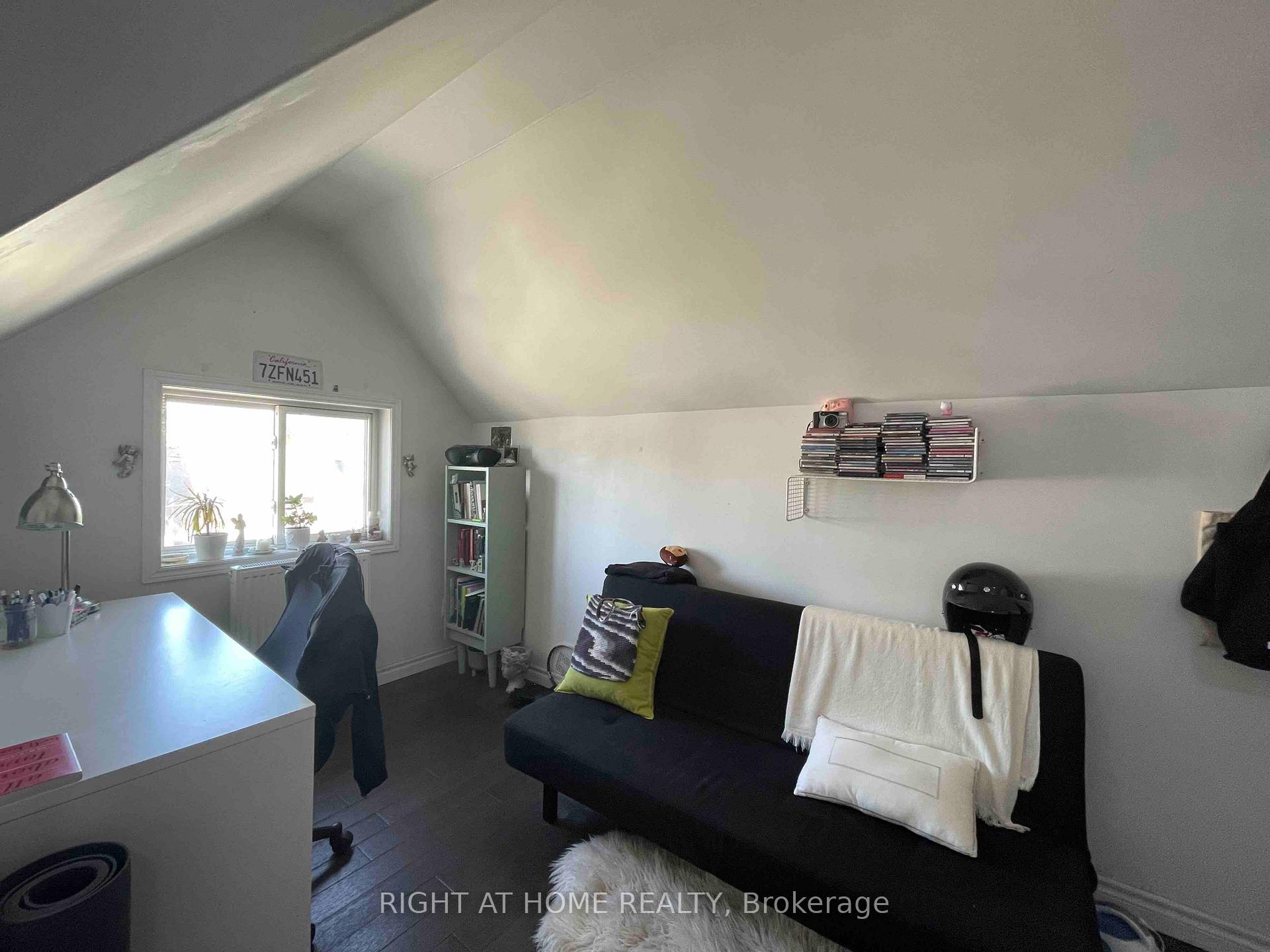 Photo 8 of Unit 2, 570 Bathurst Street, Toronto, Palmerston-Little Italy — HOMEH