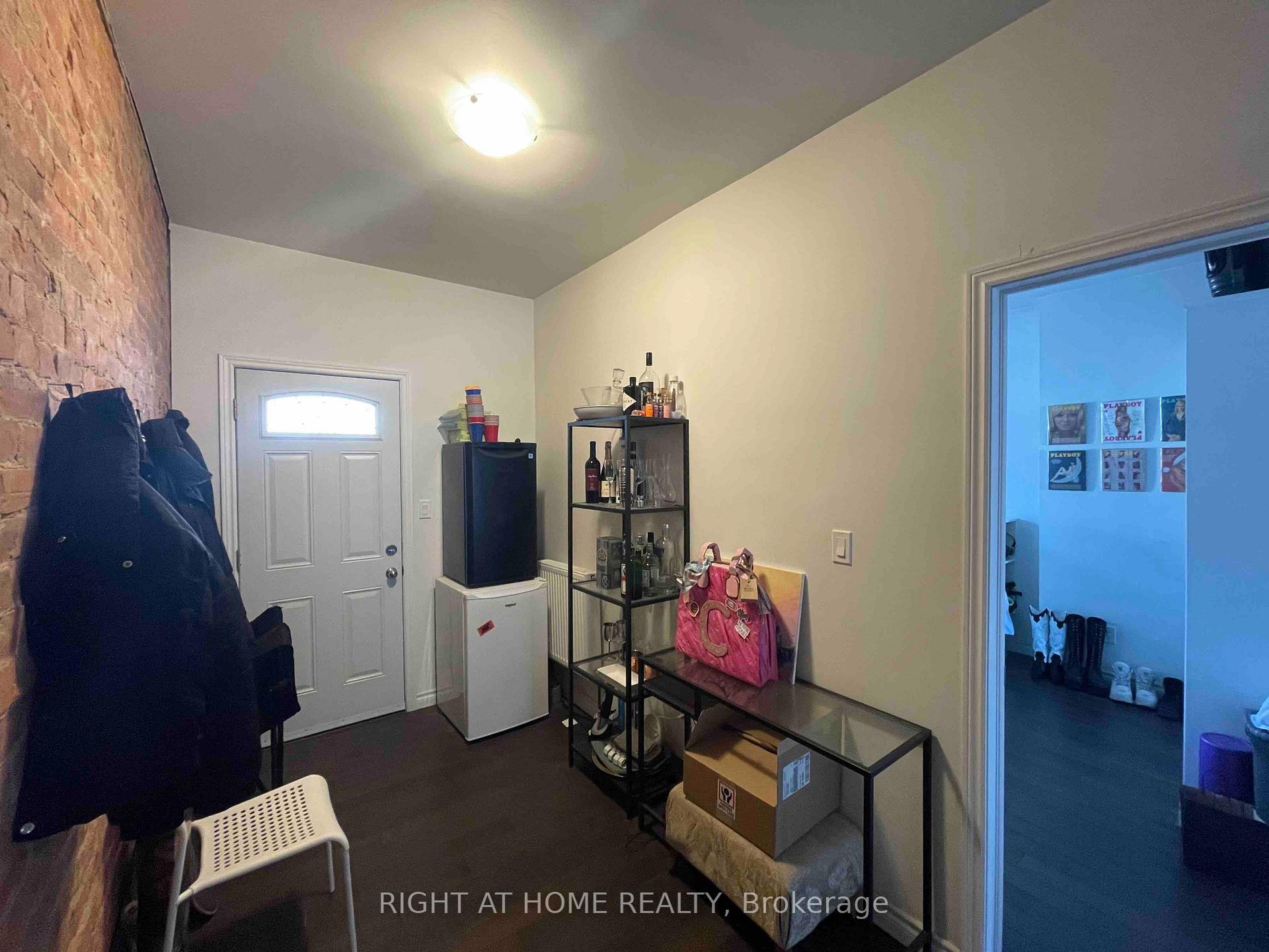 Photo 9 of Unit 2, 570 Bathurst Street, Toronto, Palmerston-Little Italy — HOMEH