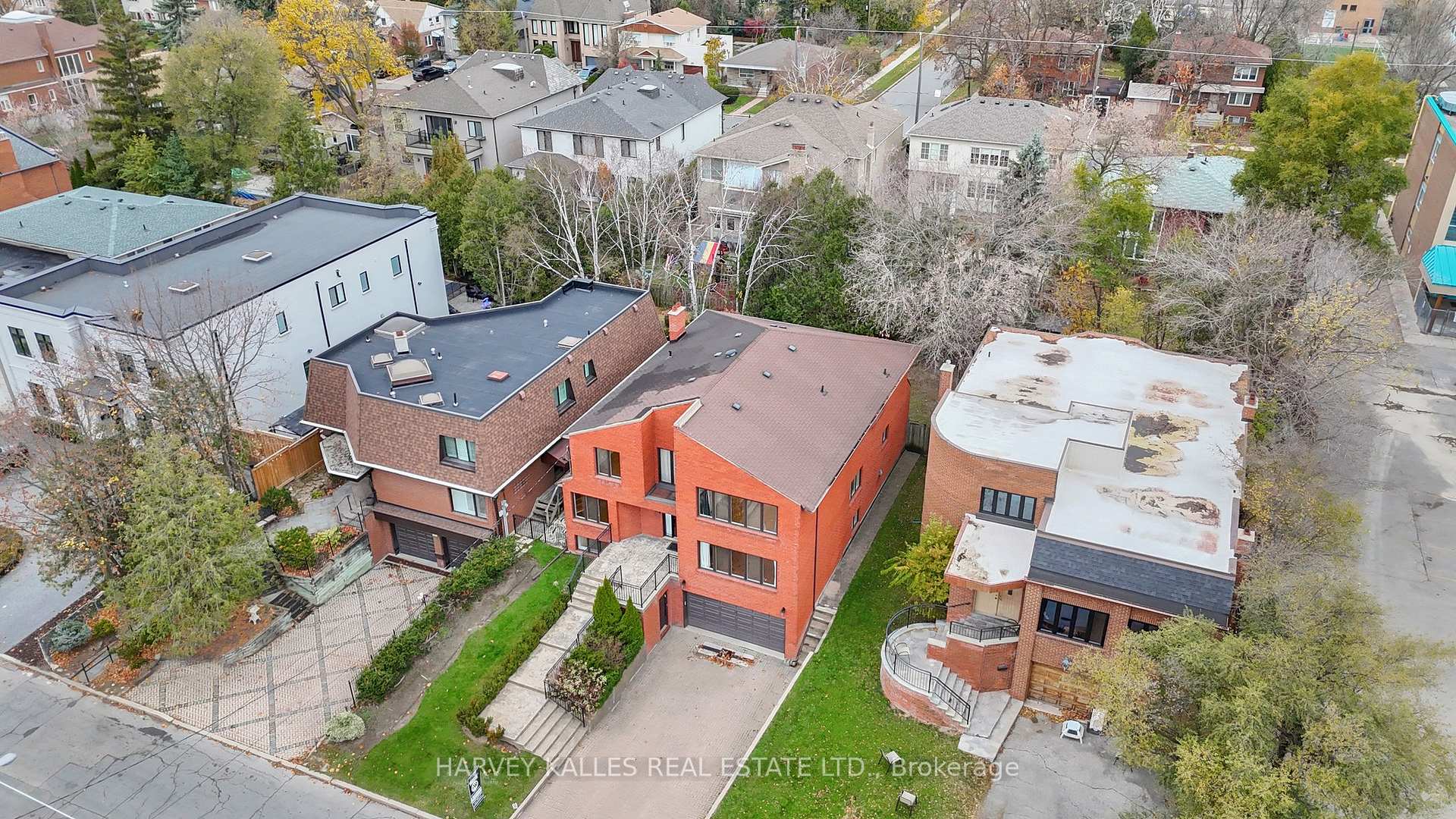 Photo 27 of 28 Prue Avenue, Toronto, Englemount-Lawrence — HOMEH