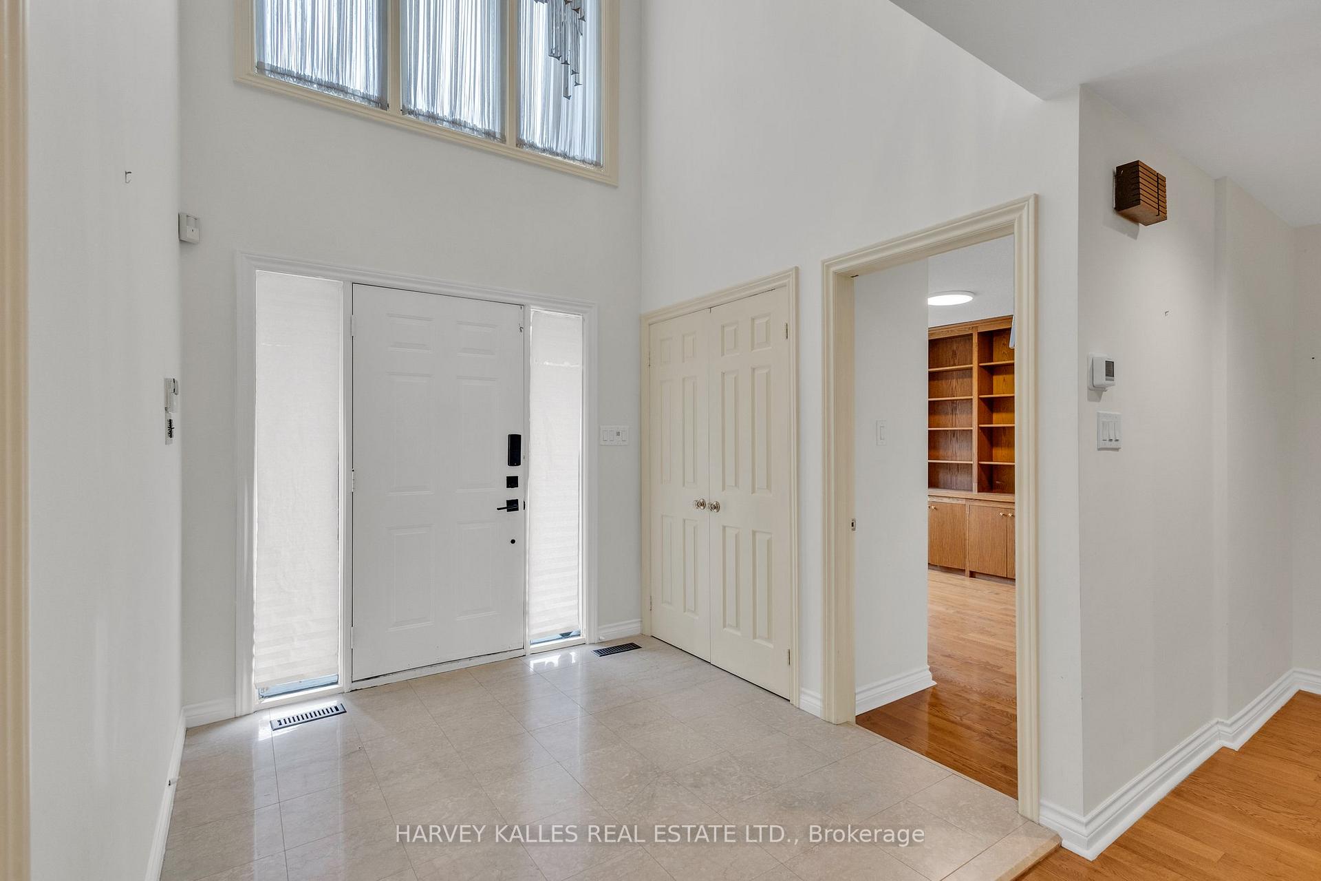 Photo 2 of 28 Prue Avenue, Toronto, Englemount-Lawrence — HOMEH