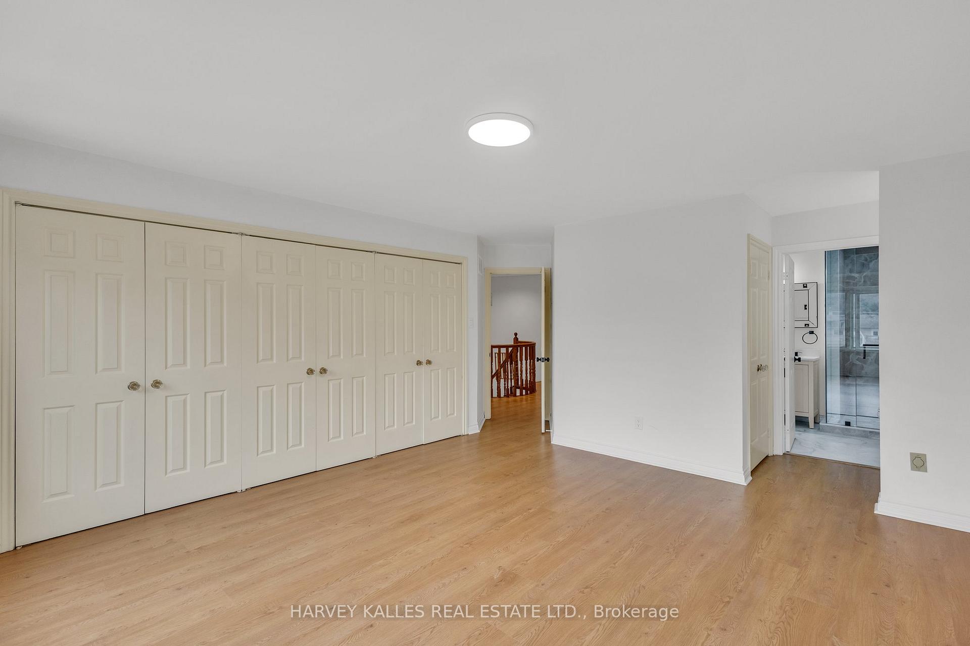 Photo 10 of 28 Prue Avenue, Toronto, Englemount-Lawrence — HOMEH