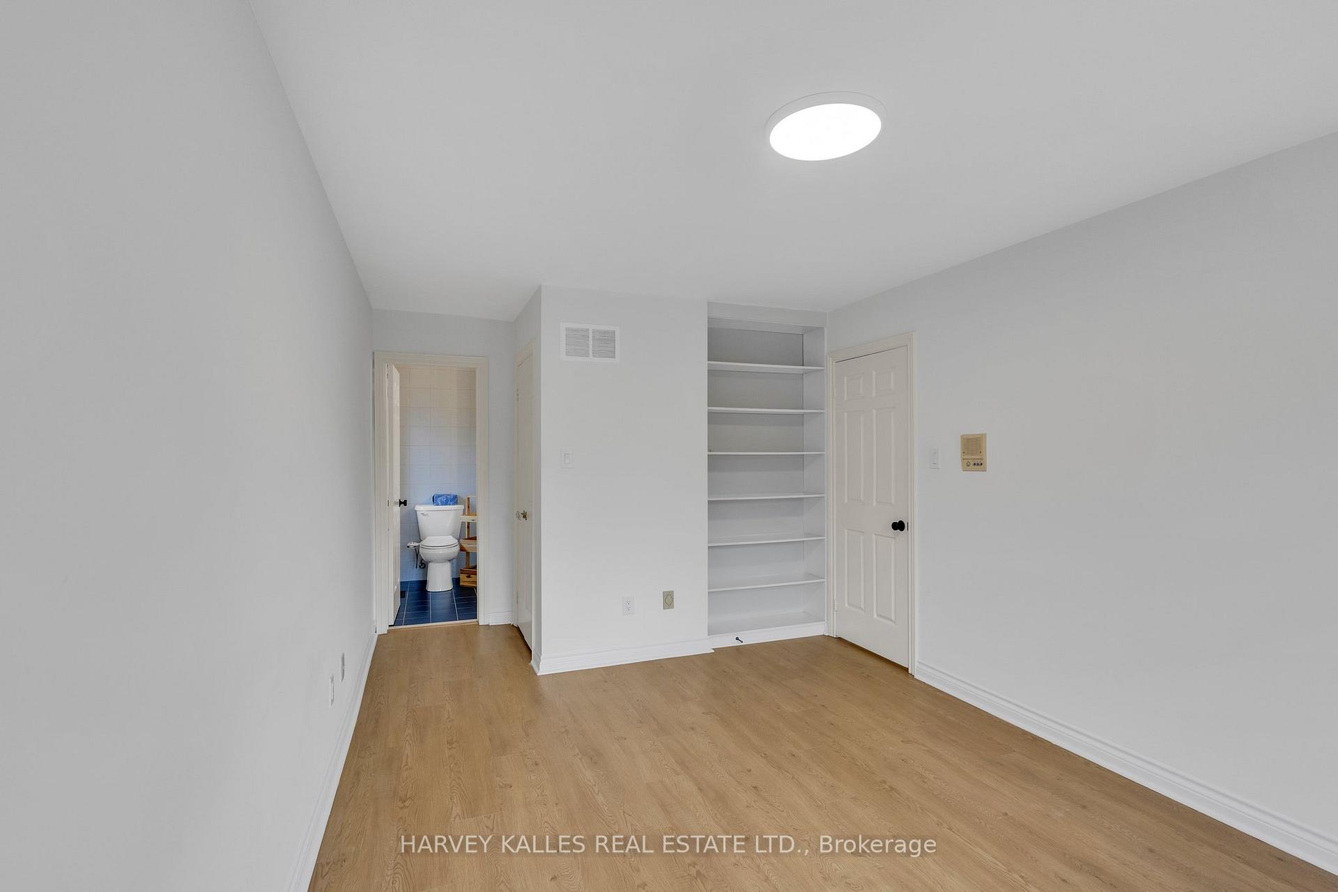 Photo 8 of 28 Prue Avenue, Toronto, Englemount-Lawrence — HOMEH
