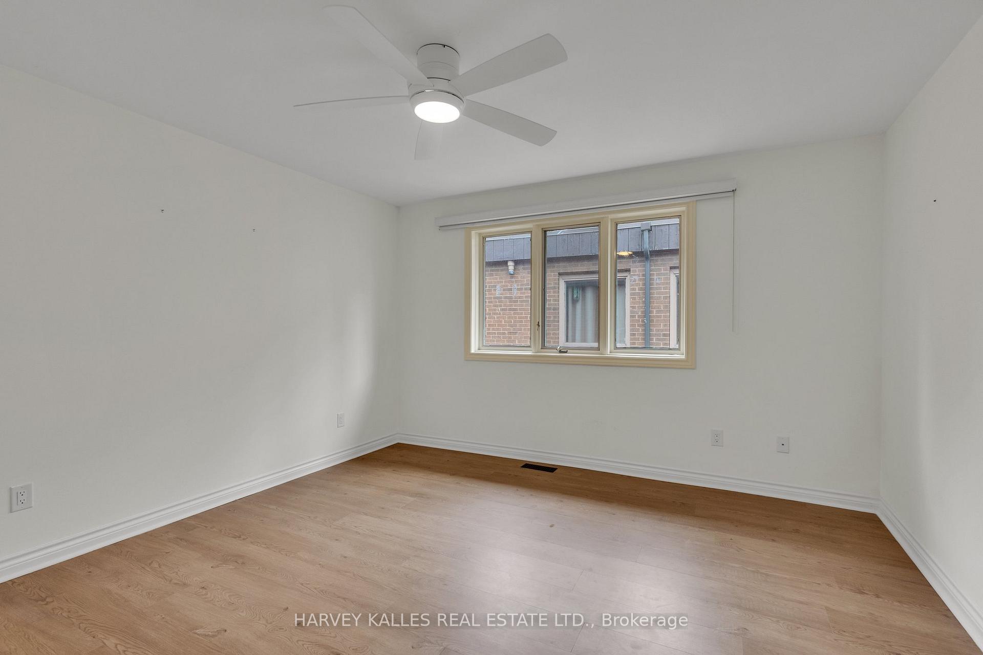 Photo 18 of 28 Prue Avenue, Toronto, Englemount-Lawrence — HOMEH