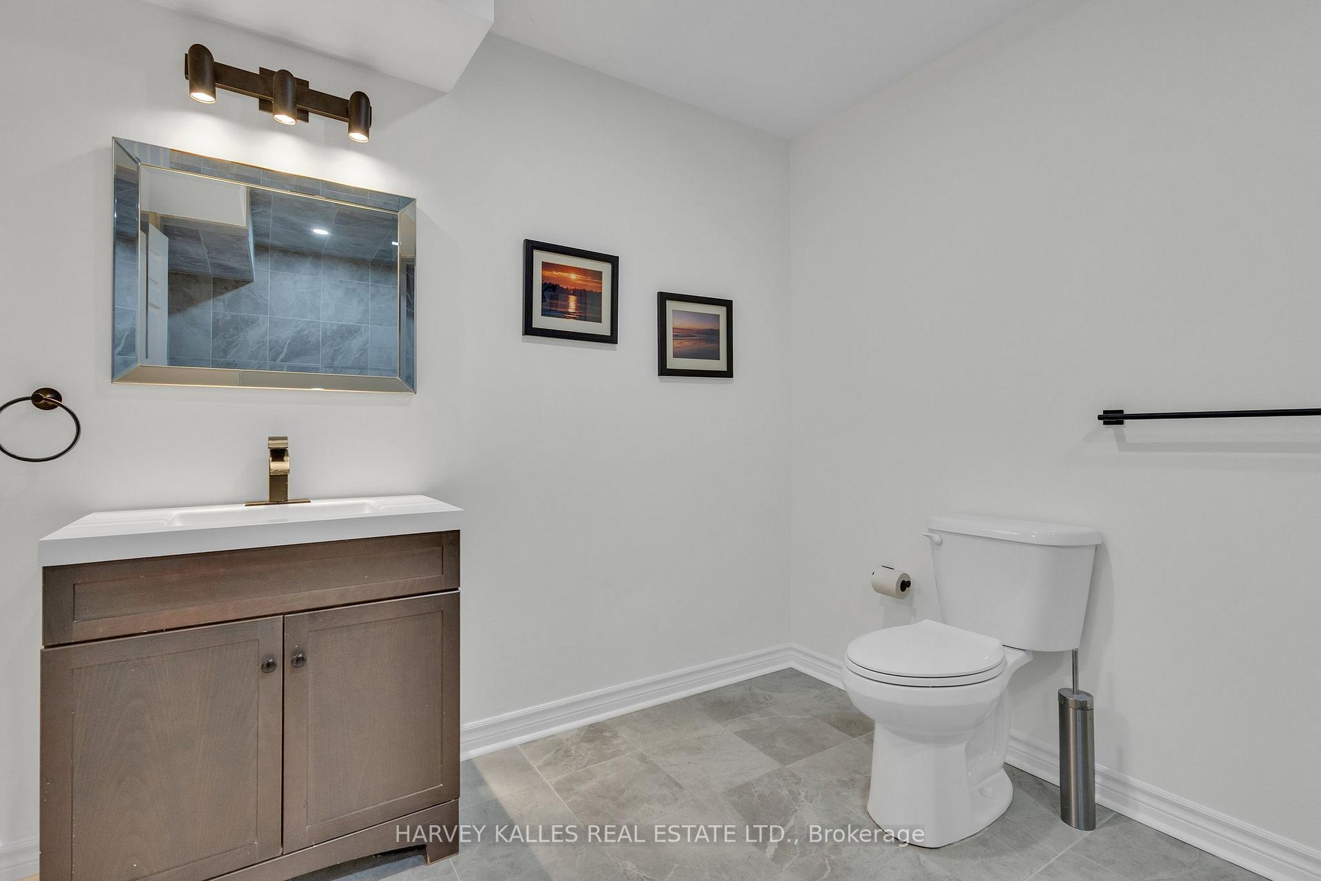 Photo 25 of 28 Prue Avenue, Toronto, Englemount-Lawrence — HOMEH