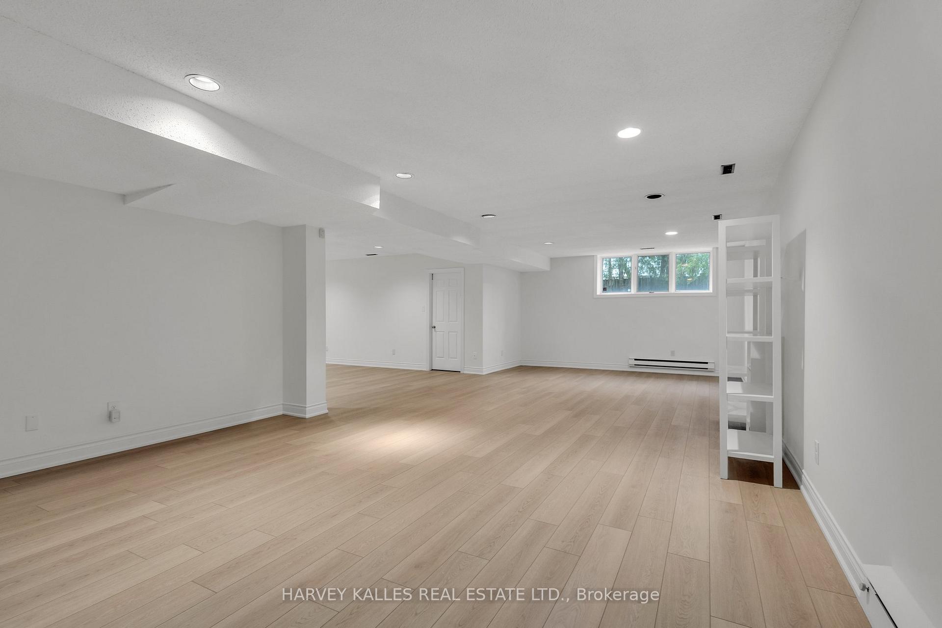 Photo 32 of 28 Prue Avenue, Toronto, Englemount-Lawrence — HOMEH
