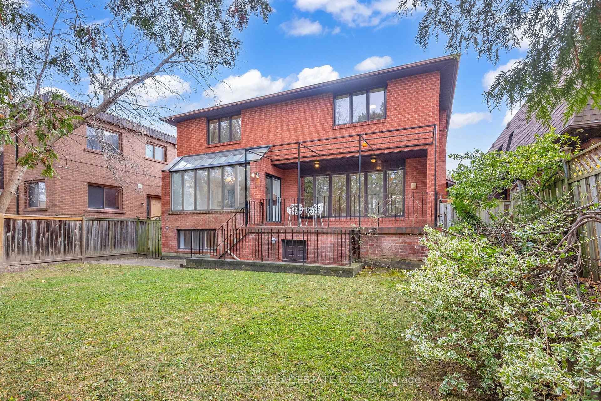 Photo 31 of 28 Prue Avenue, Toronto, Englemount-Lawrence — HOMEH