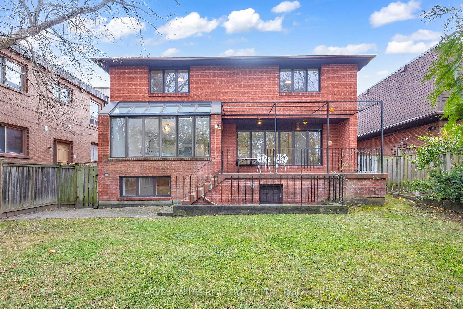 Photo 34 of 28 Prue Avenue, Toronto, Englemount-Lawrence — HOMEH