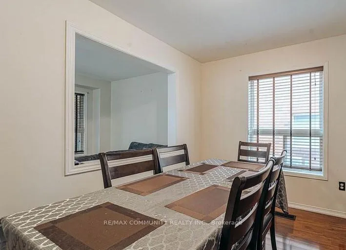 Photo 2 of 10 Squirreltail Way, Brampton, Sandringham-Wellington — HOMEH
