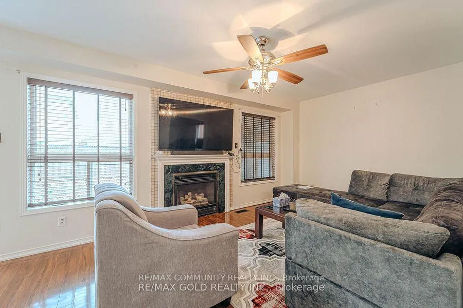 Photo 6 of 10 Squirreltail Way, Brampton, Sandringham-Wellington — HOMEH
