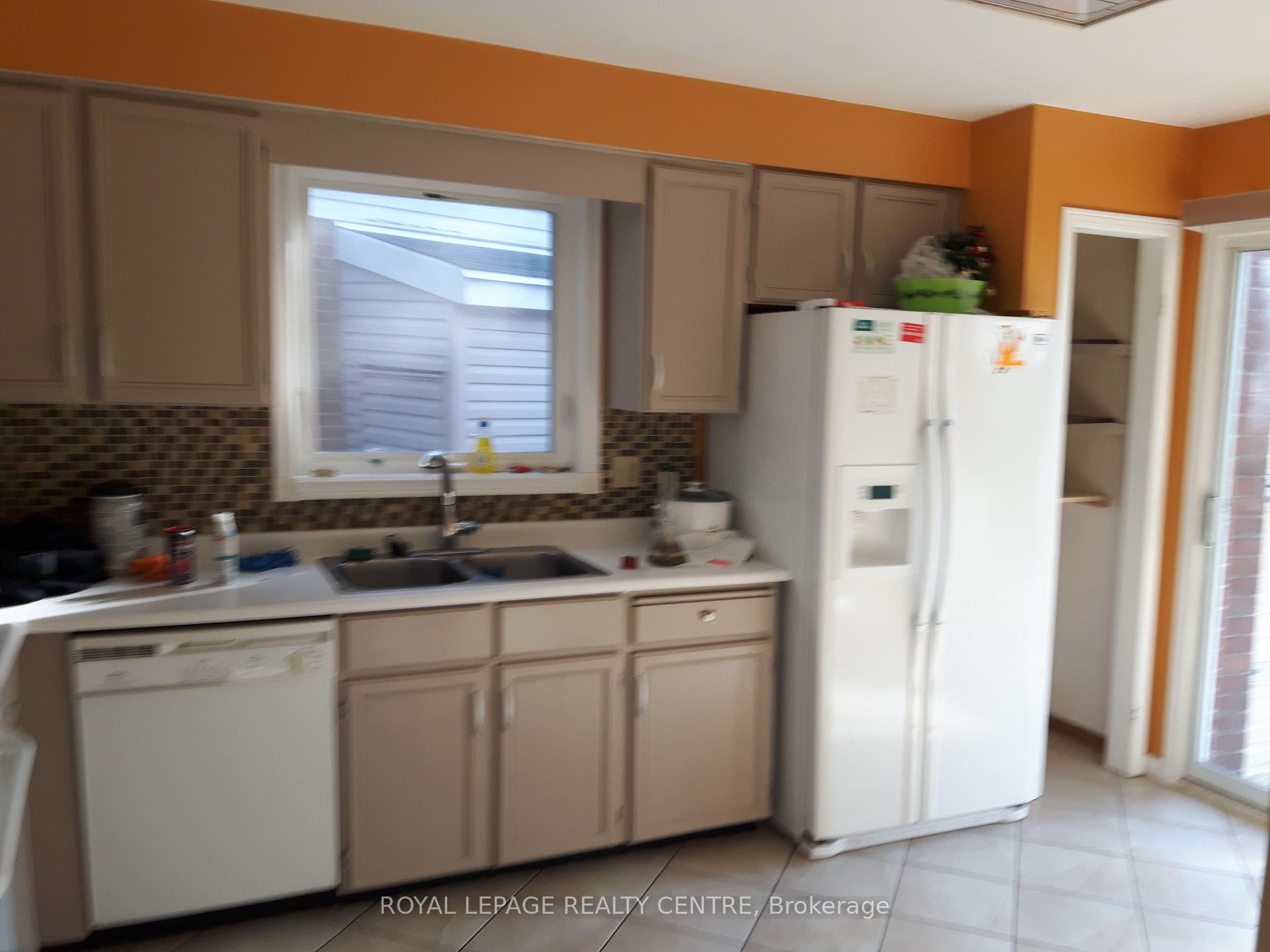 Photo 2 of 47 Buchanan Crescent, Thorold, Confederation Heights — HOMEH