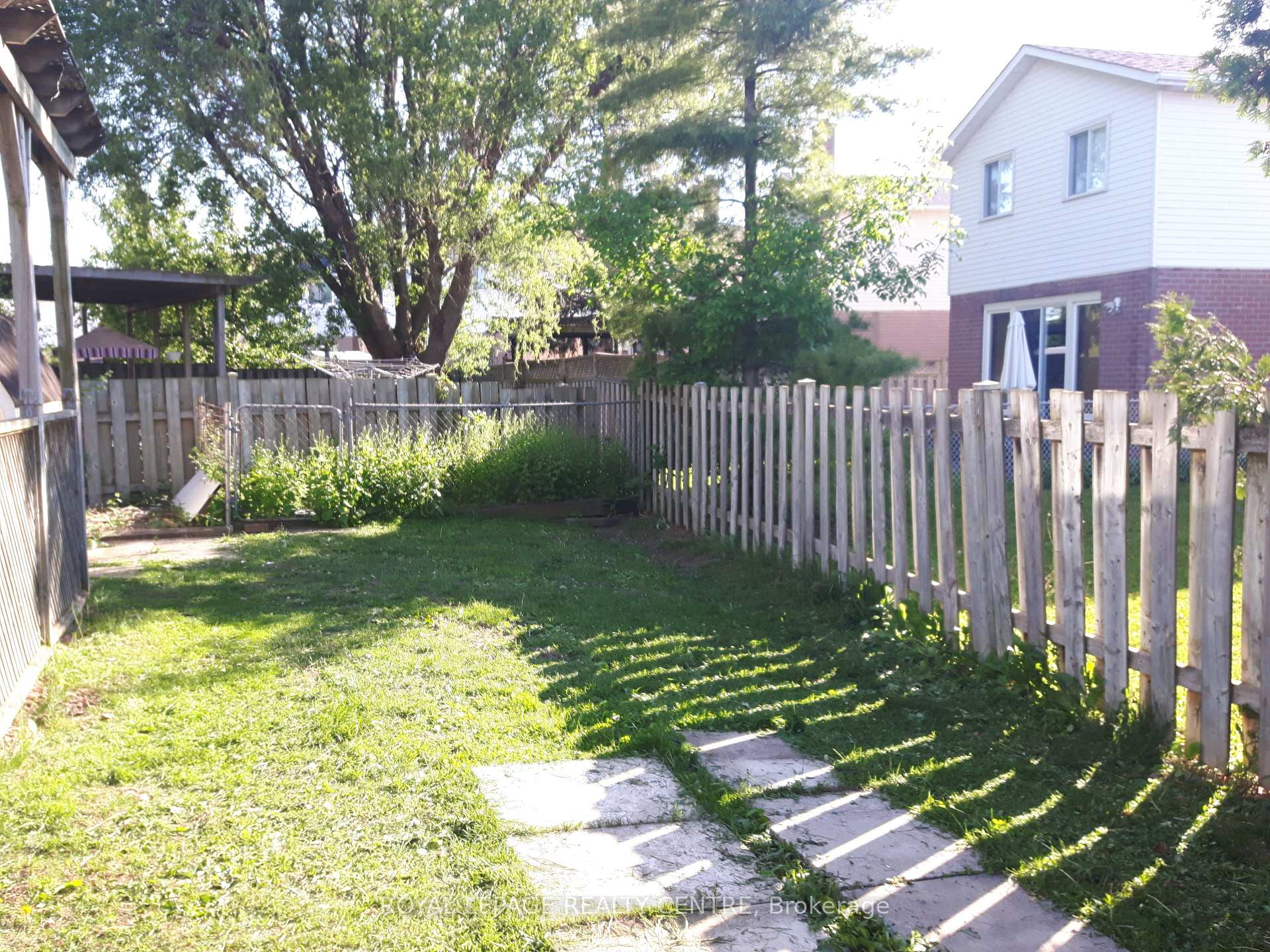 Photo 5 of 47 Buchanan Crescent, Thorold, Confederation Heights — HOMEH