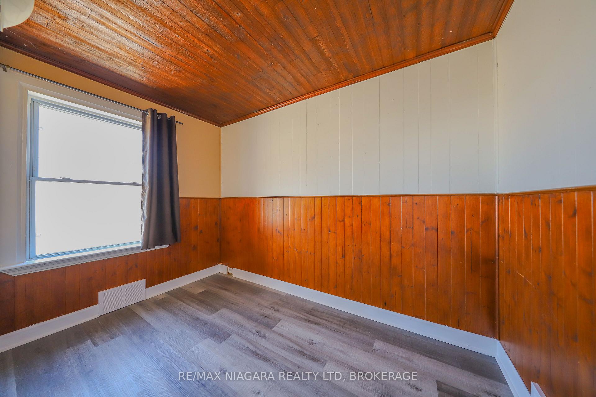 Photo 9 of 214 Allanburg Road, Thorold, Allanburg/Thorold South — HOMEH