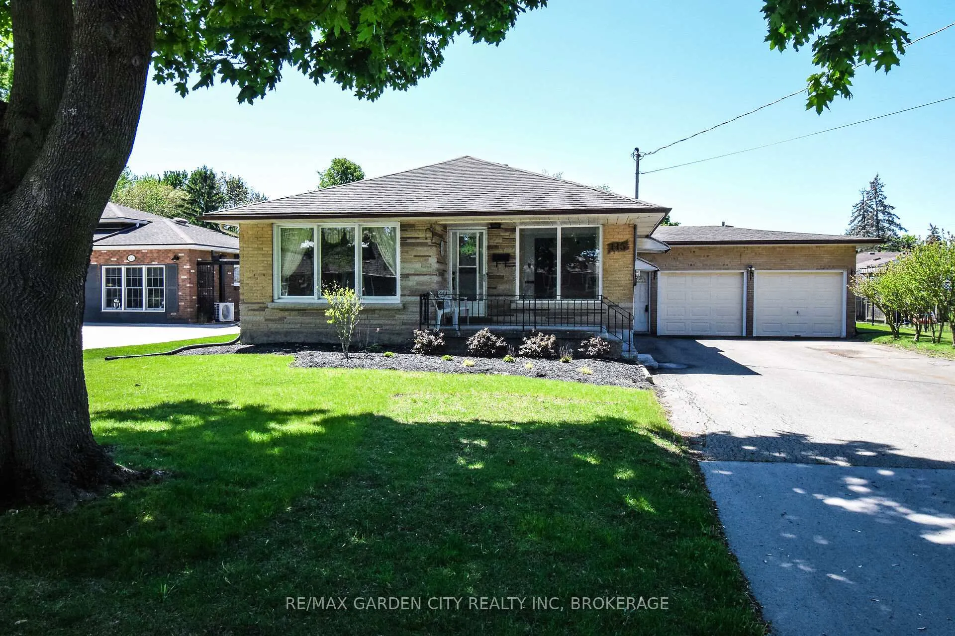 Photo 1 of 115 Larraine Street, Welland, Broadway — HOMEH