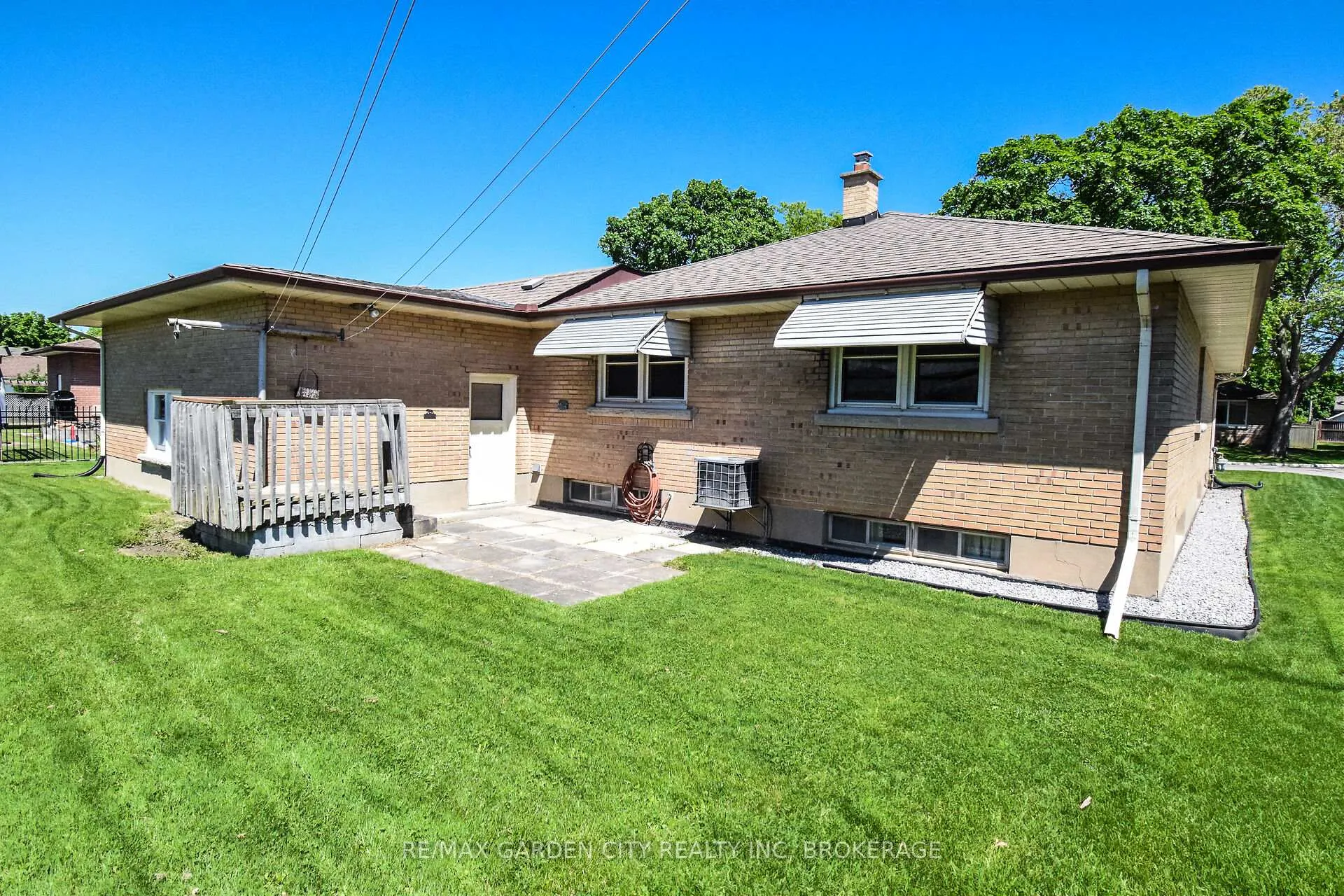 Photo 40 of 115 Larraine Street, Welland, Broadway — HOMEH