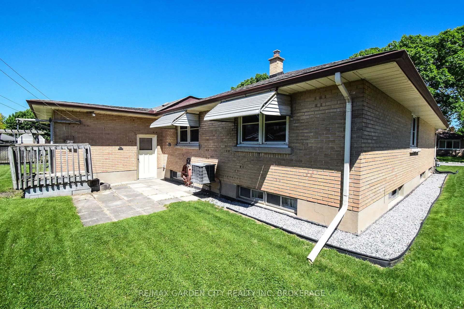 Photo 41 of 115 Larraine Street, Welland, Broadway — HOMEH