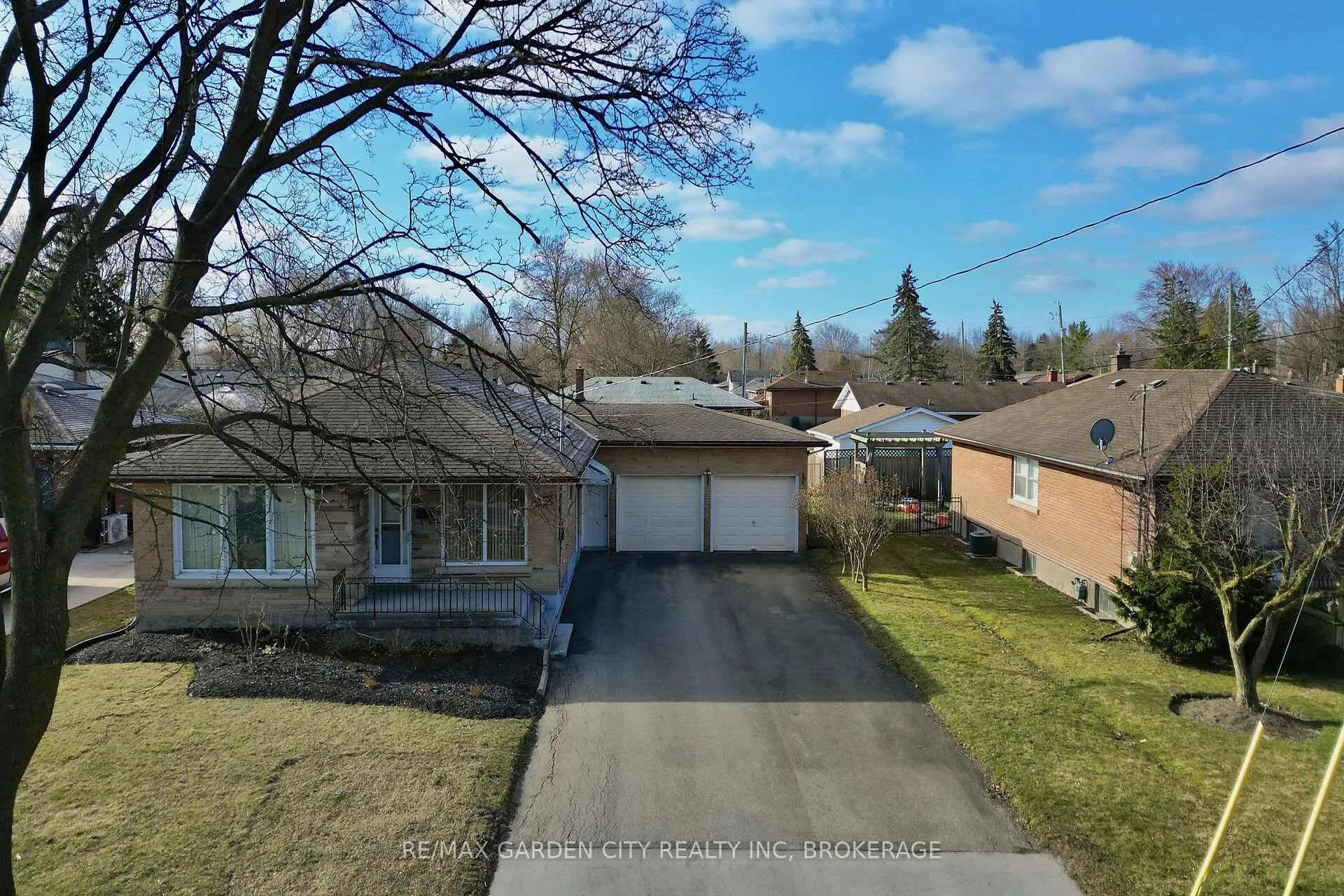 Photo 42 of 115 Larraine Street, Welland, Broadway — HOMEH