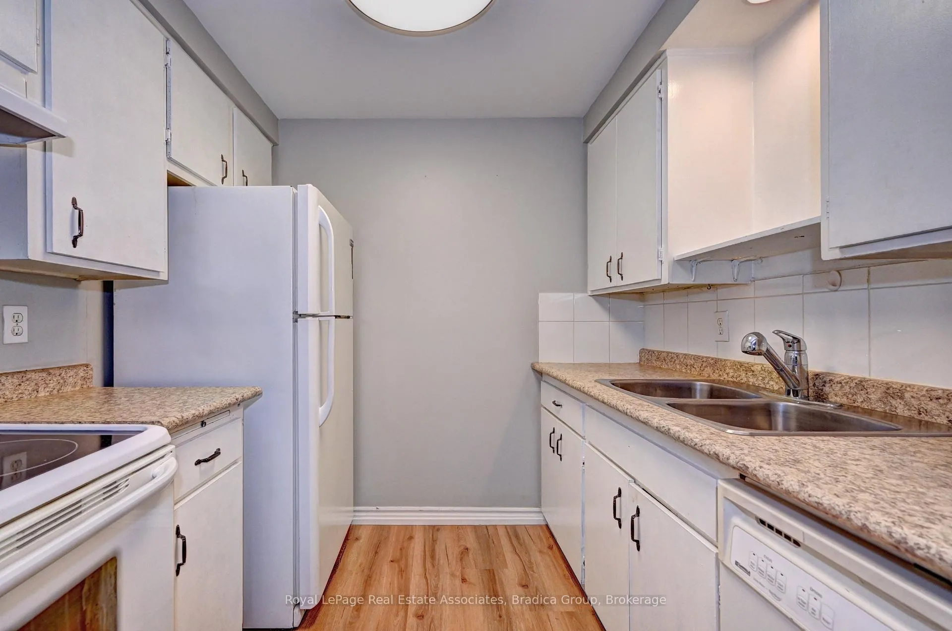 Photo 6 of 22 Berwick Place, Kitchener — HOMEH