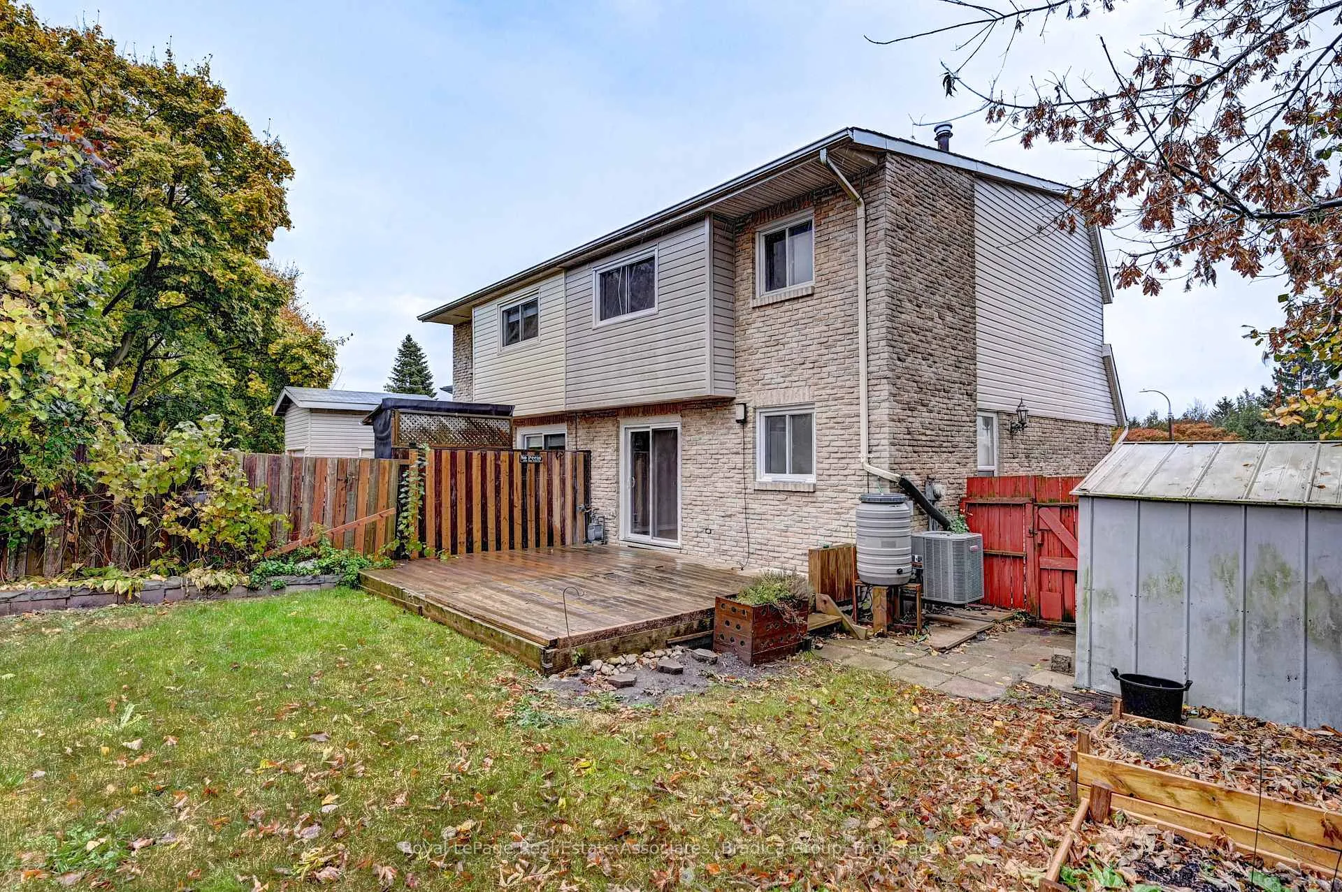 Photo 17 of 22 Berwick Place, Kitchener — HOMEH