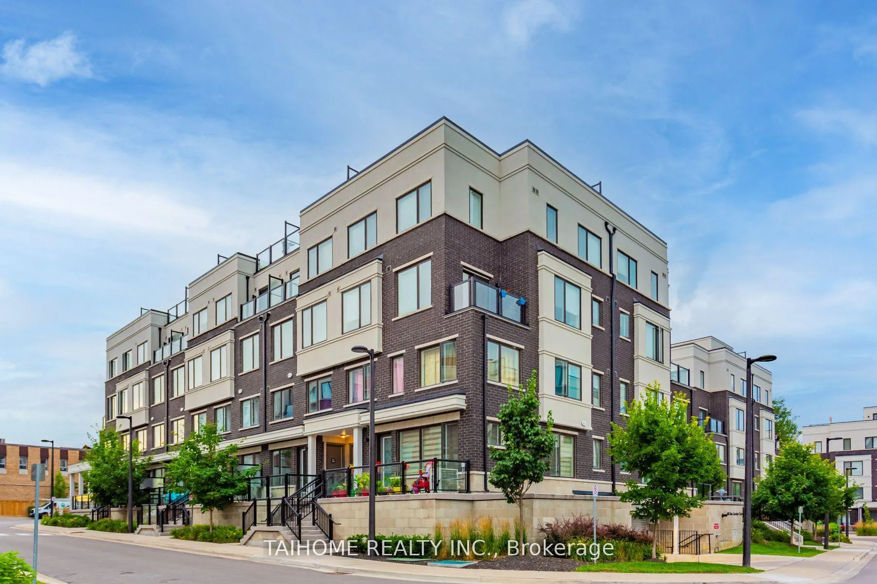 Photo 4 of Unit 74, 400 Alex Gardner Circle, Aurora, Aurora Village — HOMEH