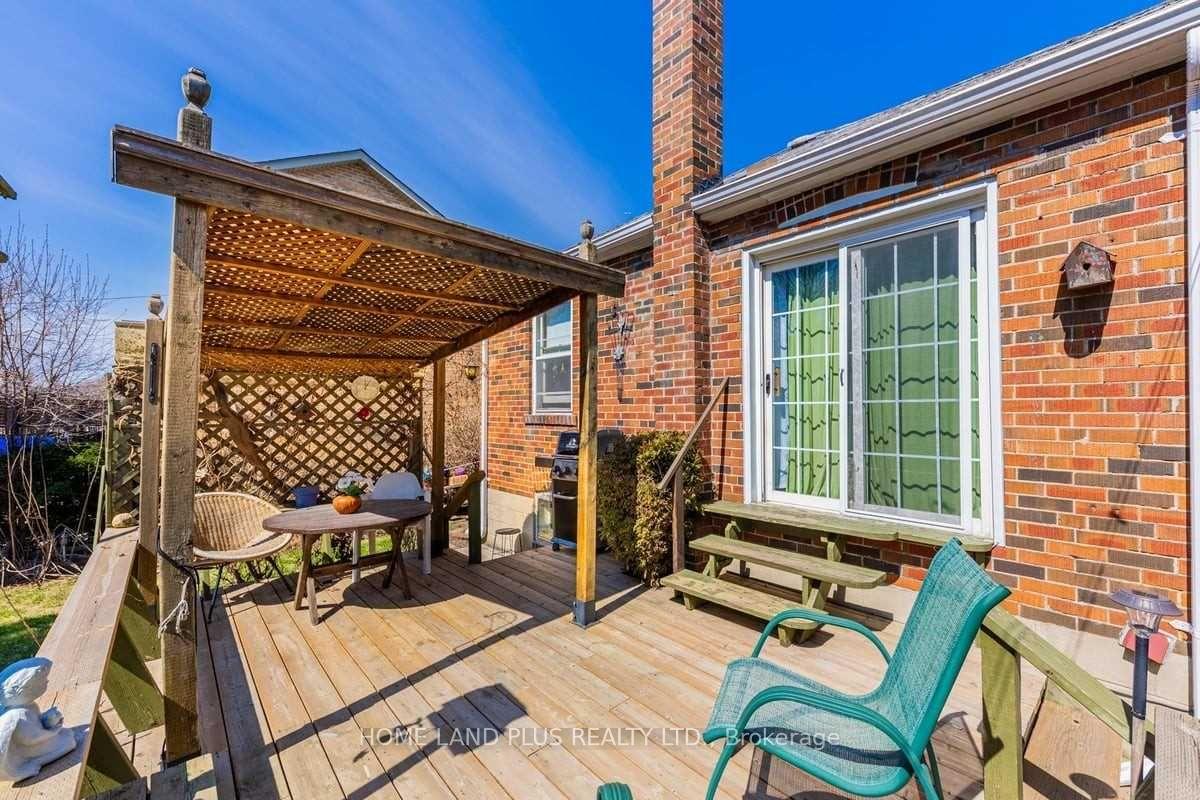 Photo 6 of 83 Dunblaine Avenue, Toronto, Bedford Park-Nortown — HOMEH
