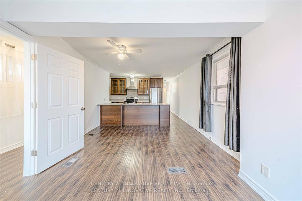 Photo 6 of Unit Upper, 523 Westmount Avenue, Toronto, Oakwood Village — HOMEH