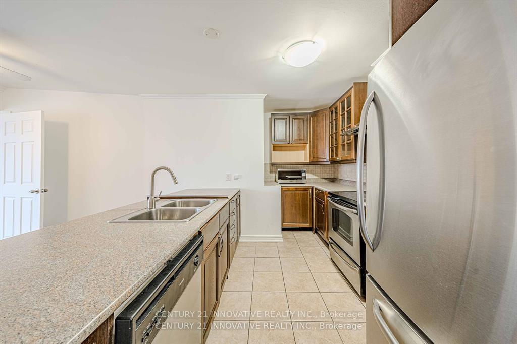 Photo 10 of Unit Upper, 523 Westmount Avenue, Toronto, Oakwood Village — HOMEH