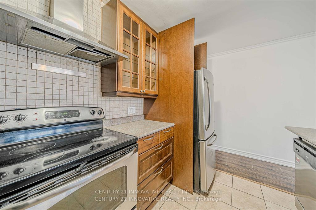 Photo 13 of Unit Upper, 523 Westmount Avenue, Toronto, Oakwood Village — HOMEH