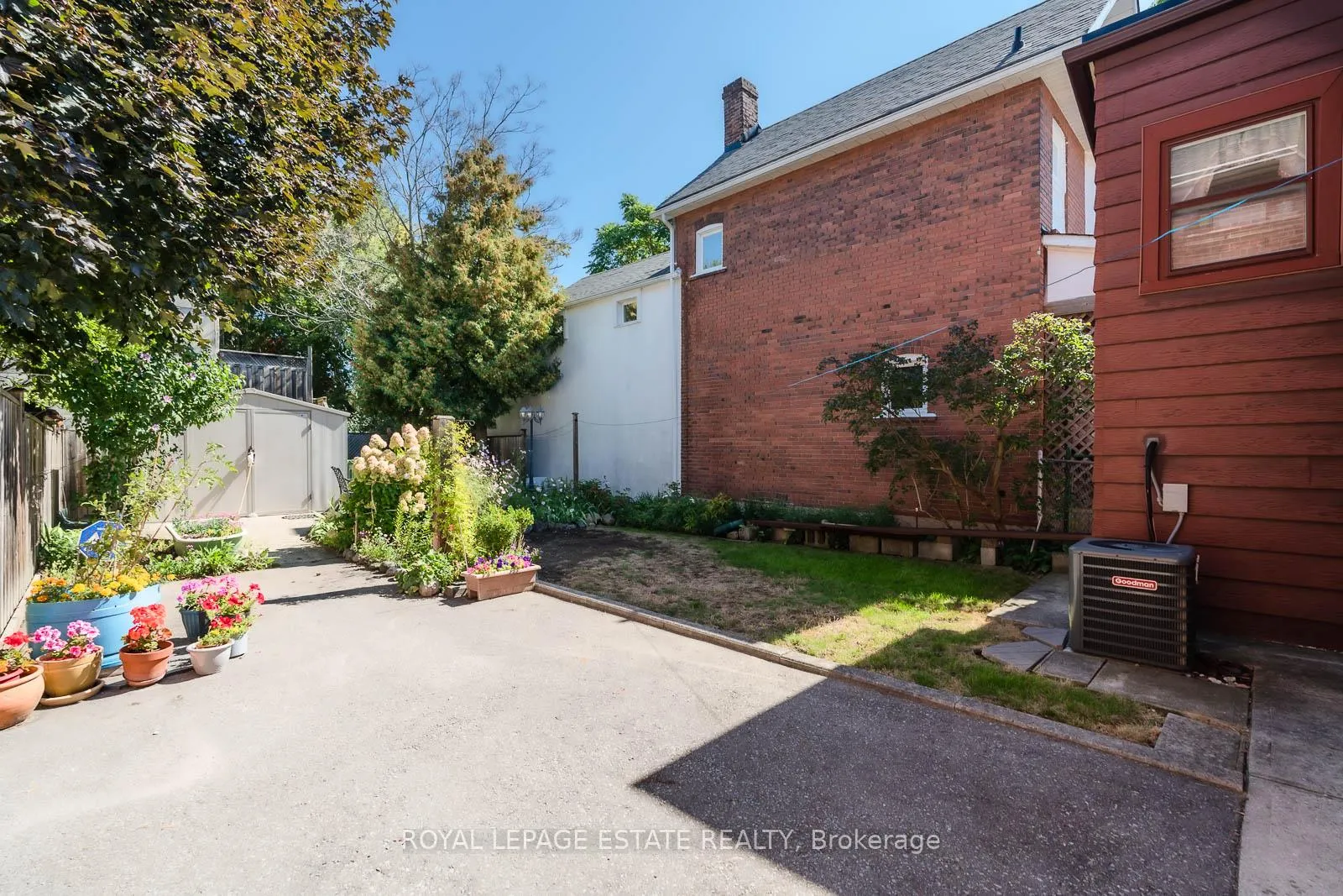 Photo 3 of 297 Cedarvale Avenue, Toronto, Woodbine-Lumsden — HOMEH