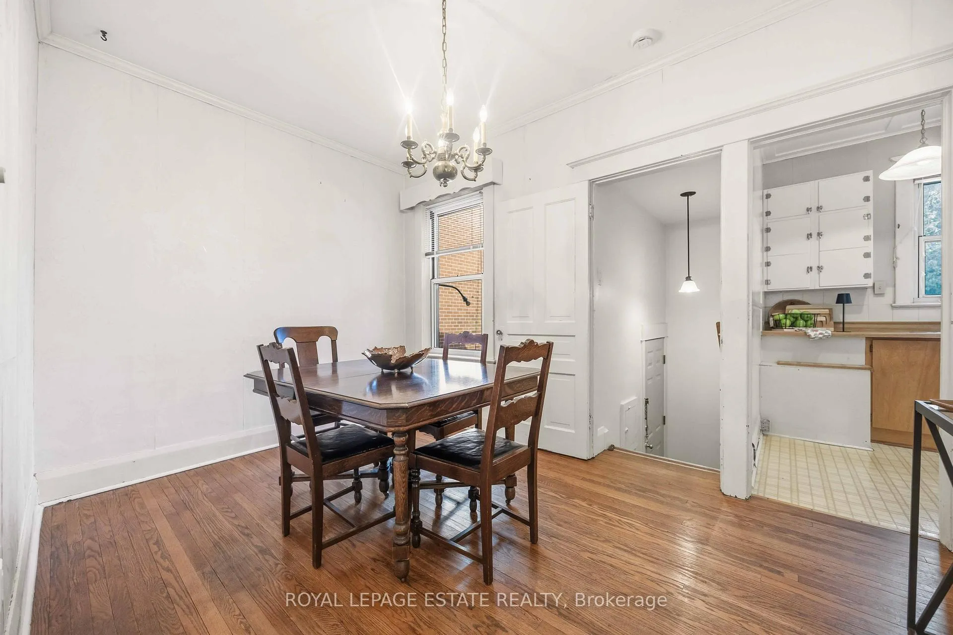 Photo 10 of 297 Cedarvale Avenue, Toronto, Woodbine-Lumsden — HOMEH