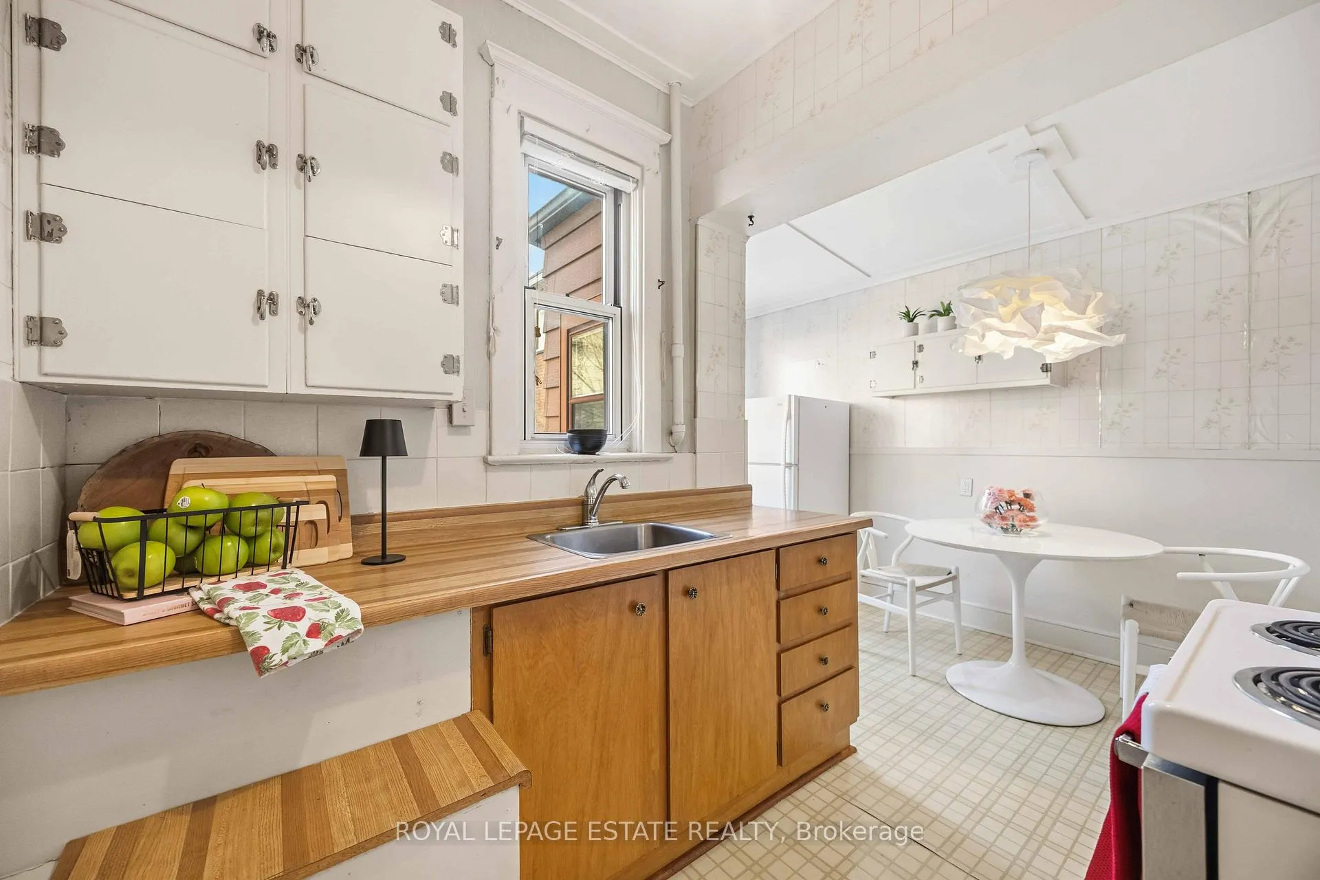Photo 11 of 297 Cedarvale Avenue, Toronto, Woodbine-Lumsden — HOMEH