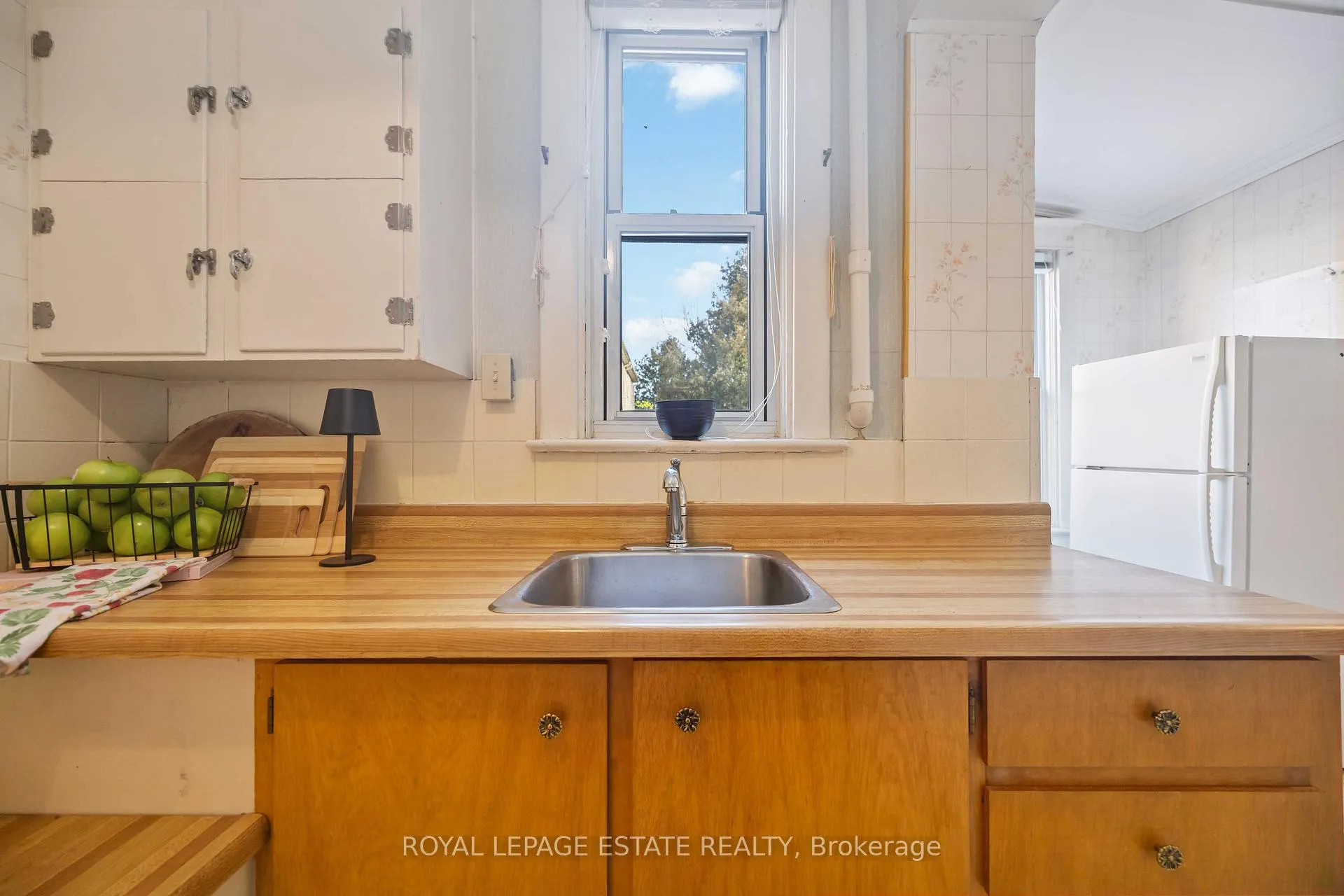 Photo 12 of 297 Cedarvale Avenue, Toronto, Woodbine-Lumsden — HOMEH